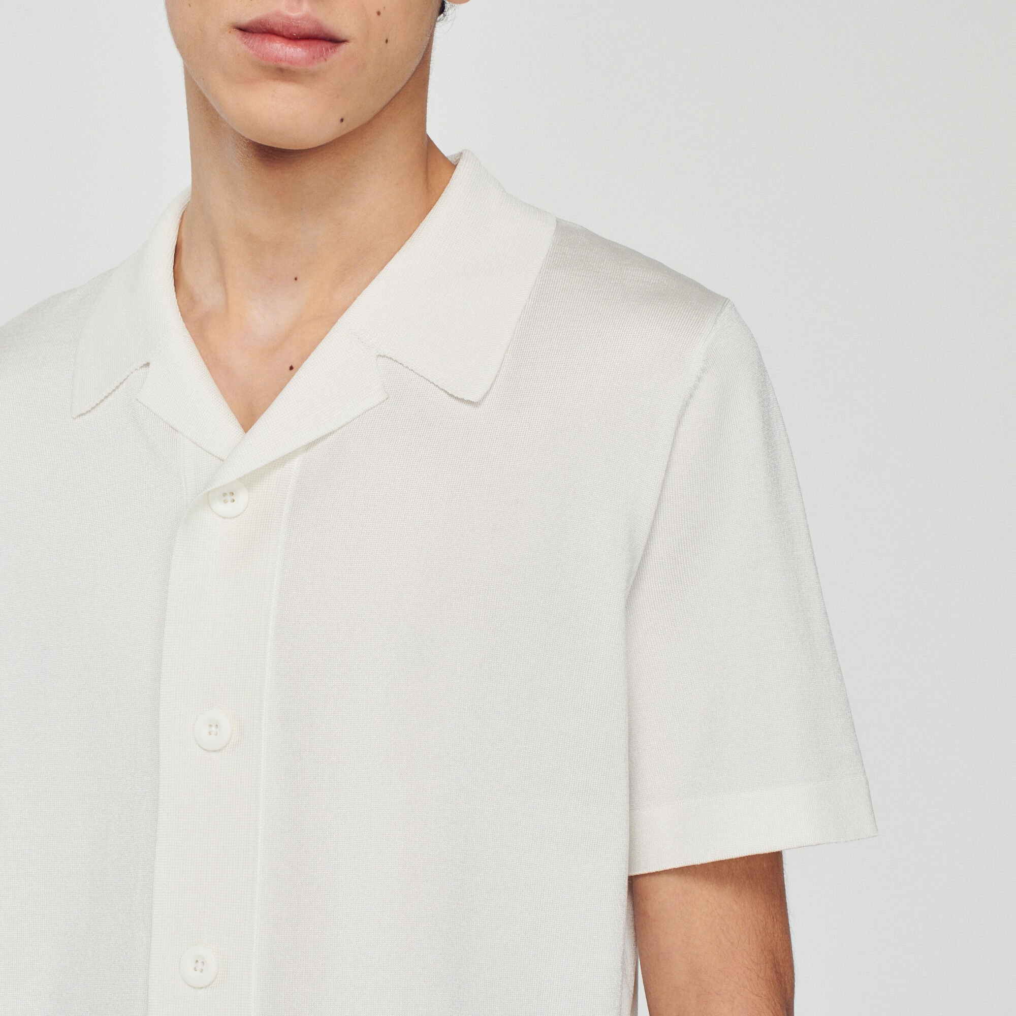 Short-sleeved shirt