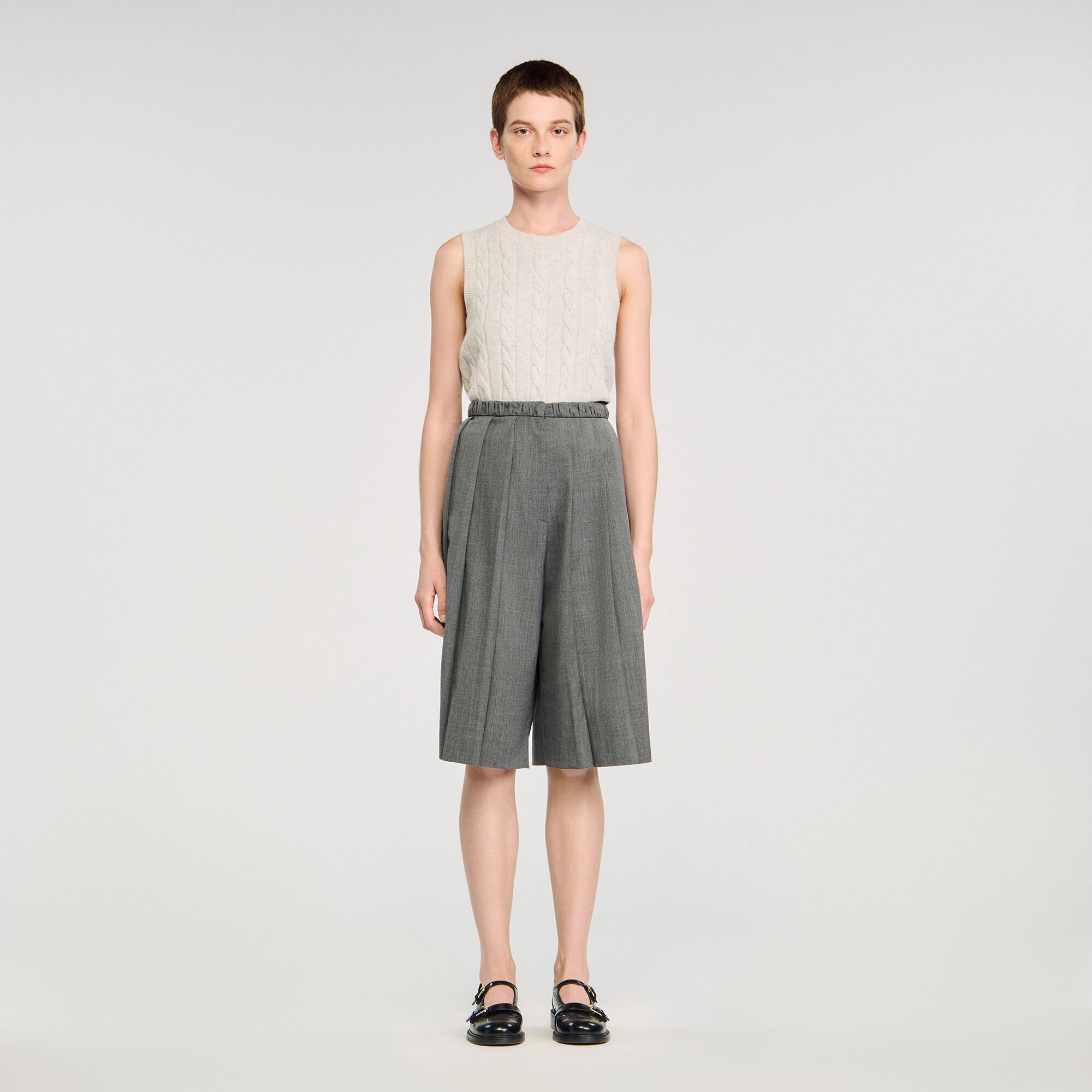 Pleated long shorts