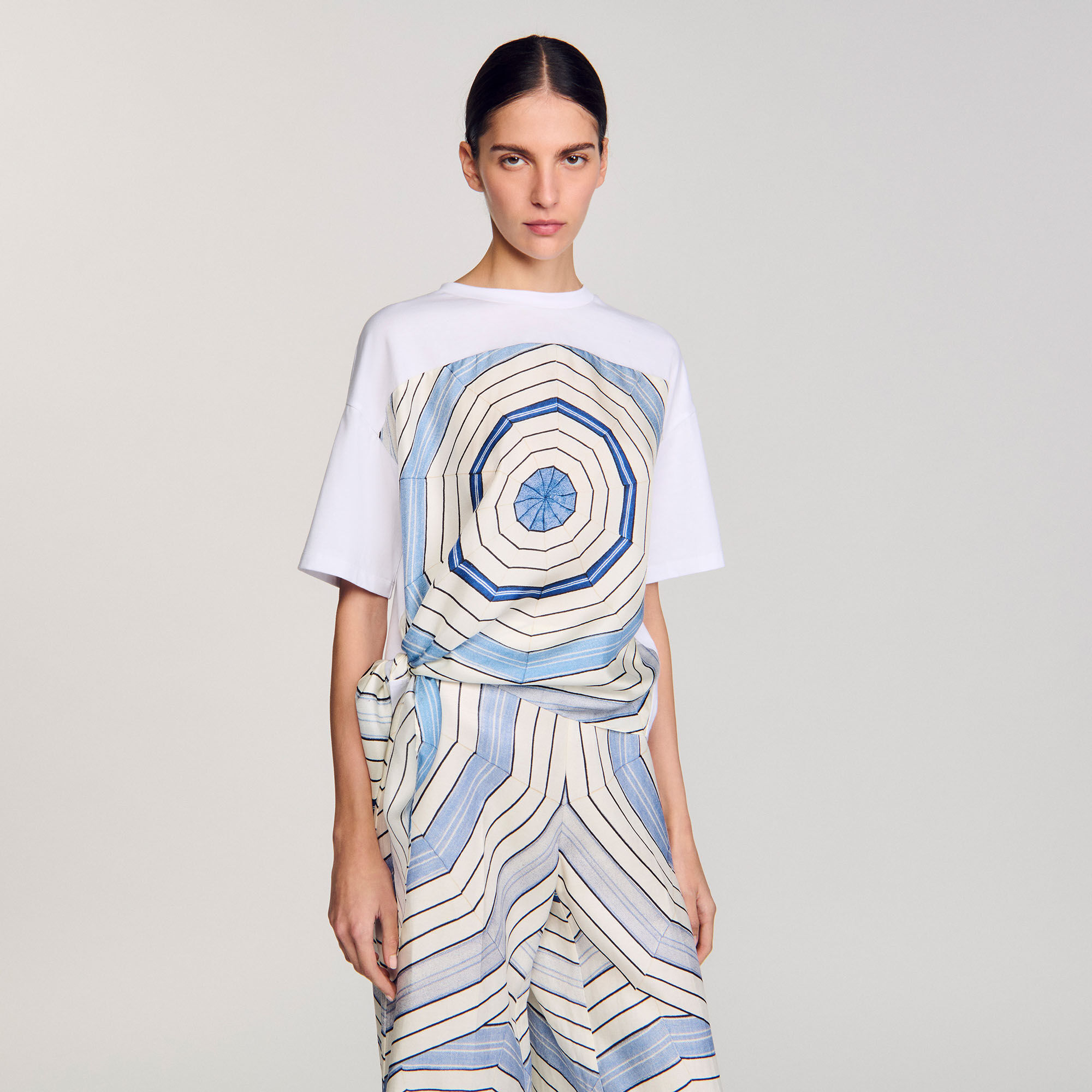 【海外限定】SandroTシャツ☆Spiral-Print Side-Tie Cotton T-Sh Spiral print T-shirt blue For Women | Sandro Paris