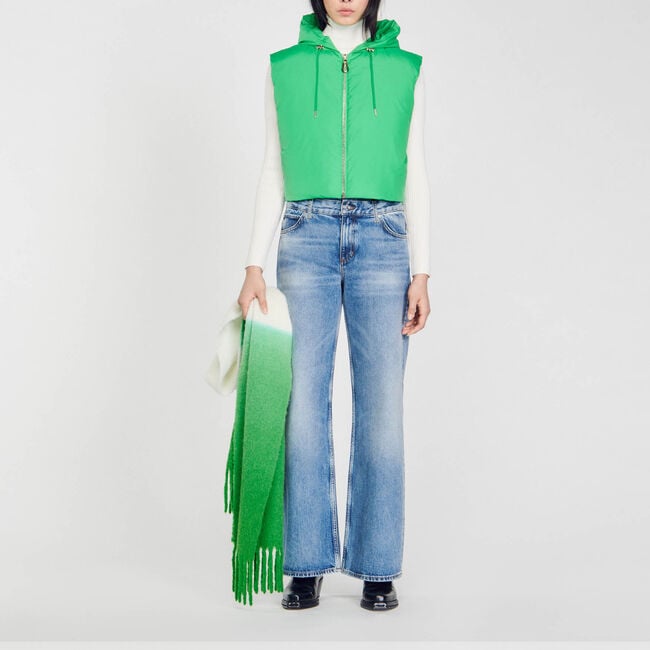 Sleeveless puffer jacket