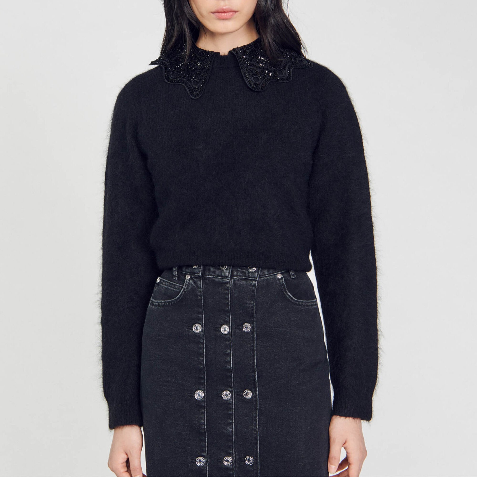 Cropped sweater with sequins 
