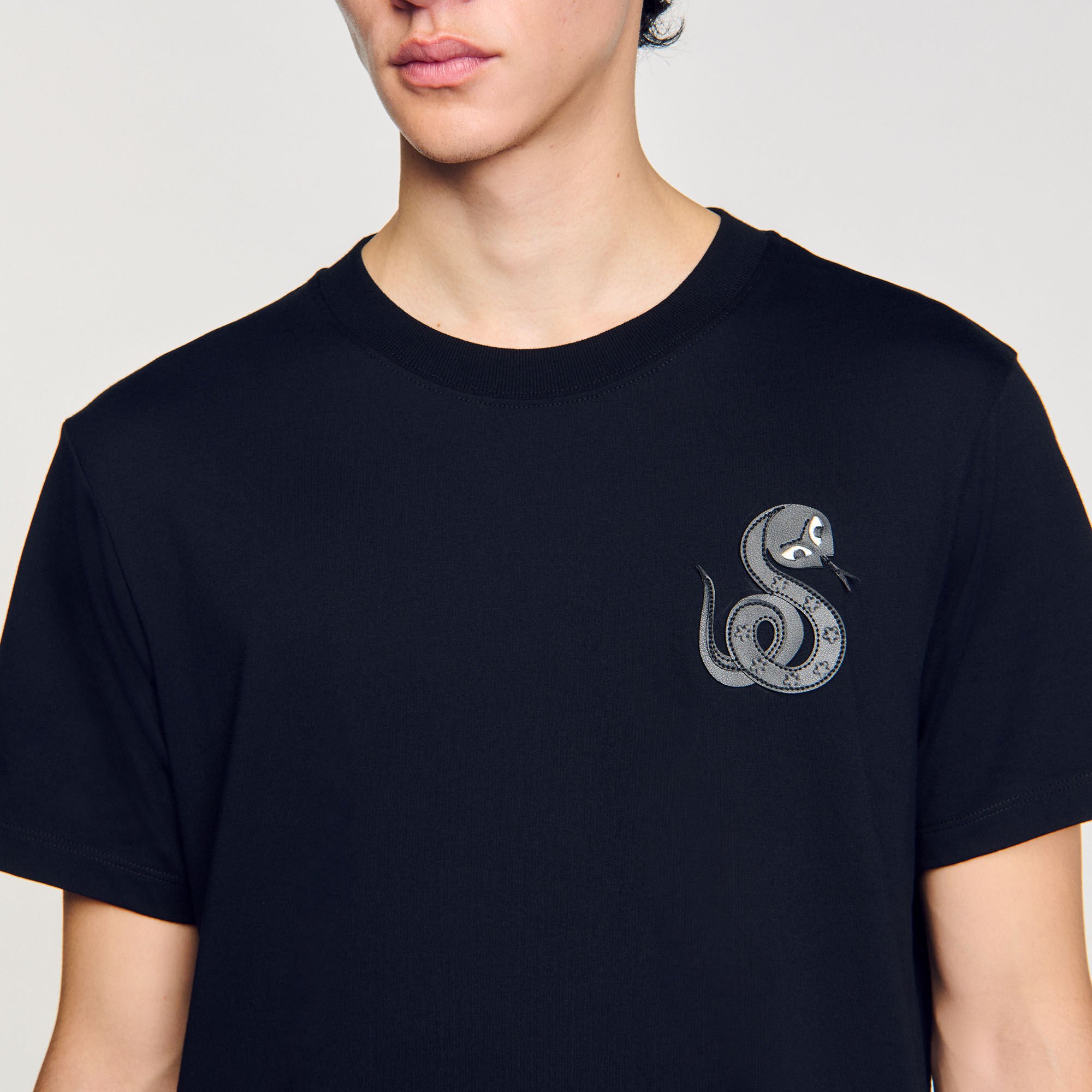 T-shirt with snake detail