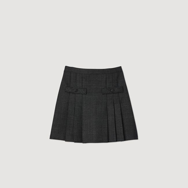 Short checked pleated skirt