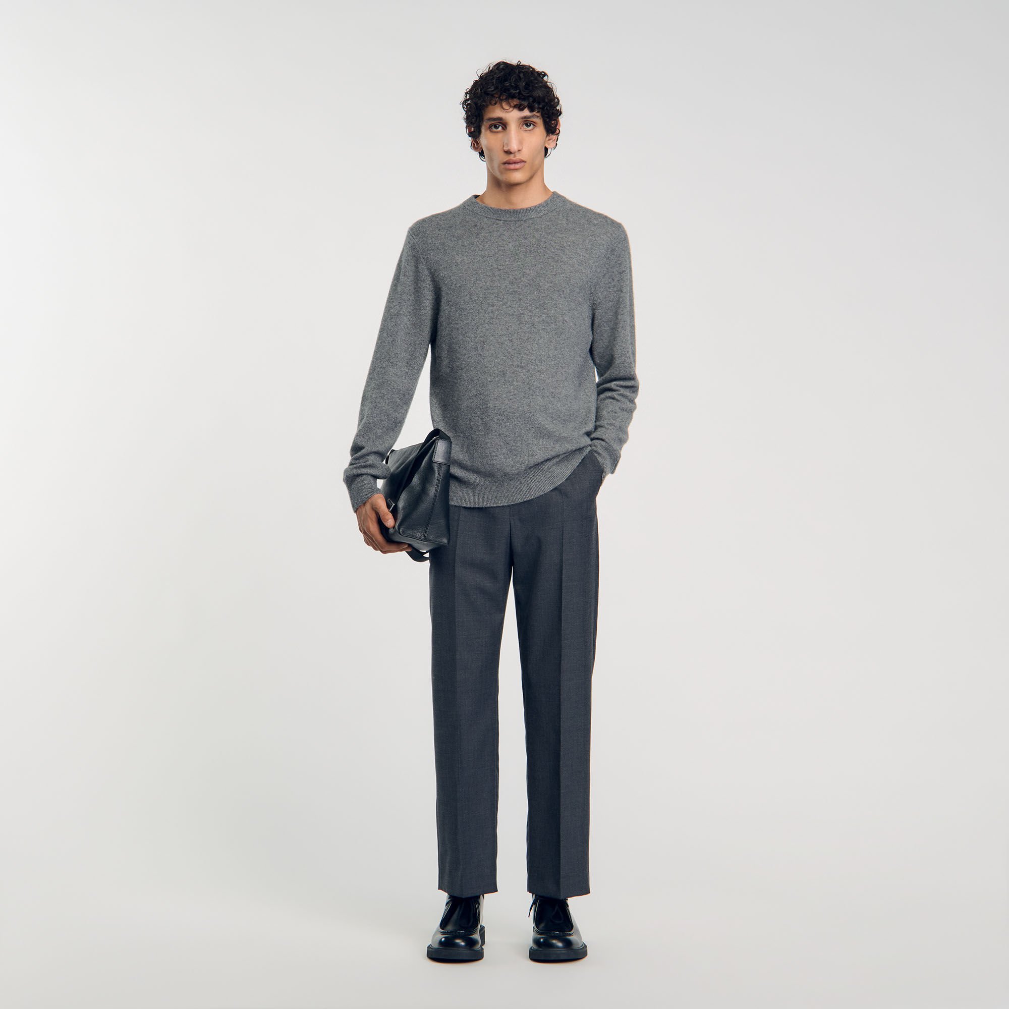 Wide-leg trousers