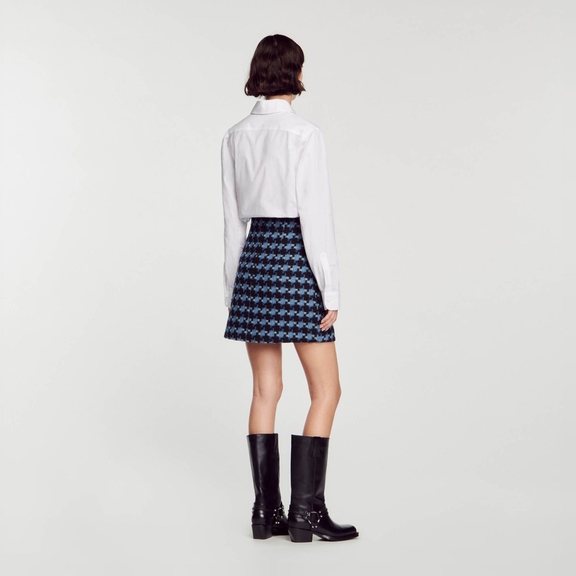Short tweed skirt