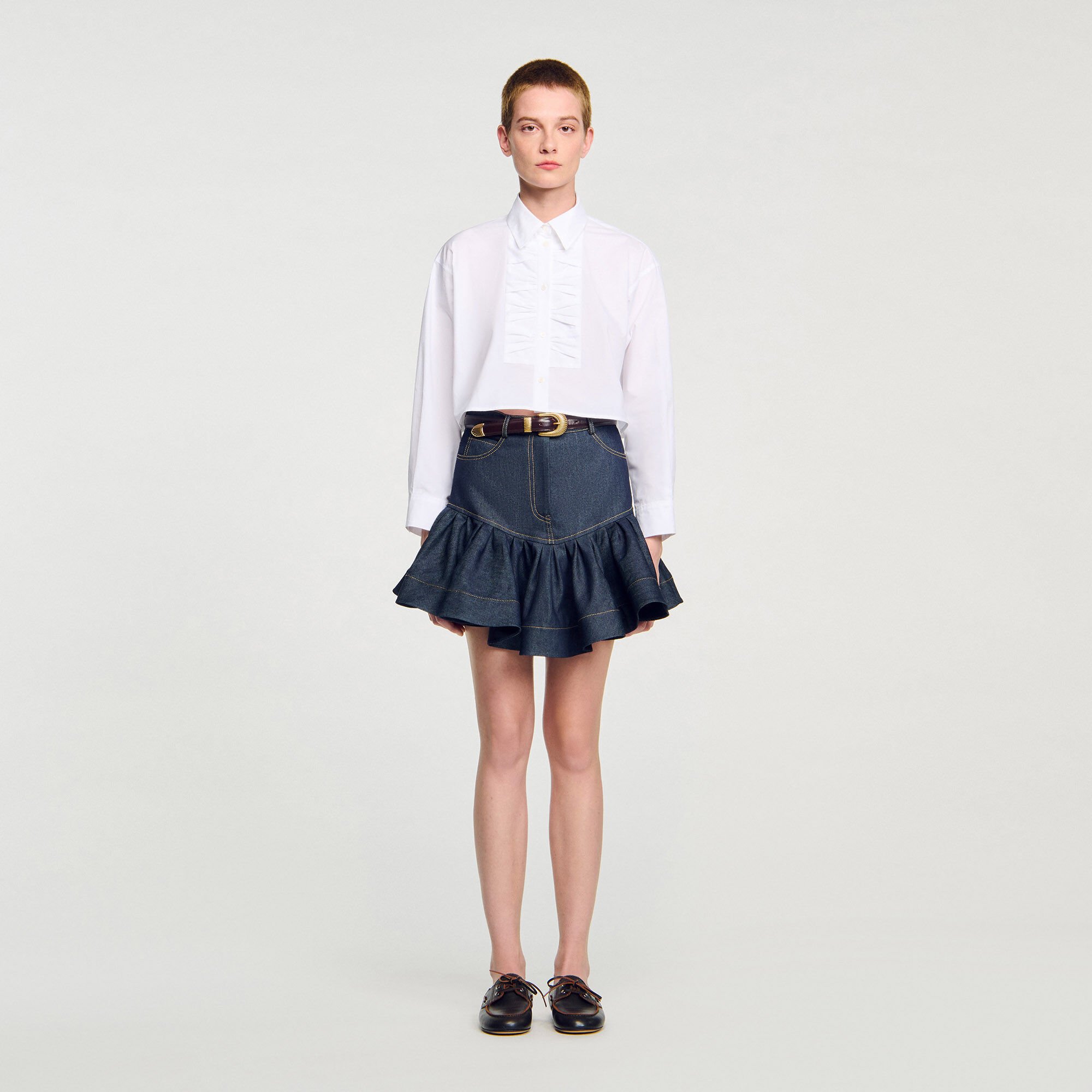 Cropped shirt with bow detail
