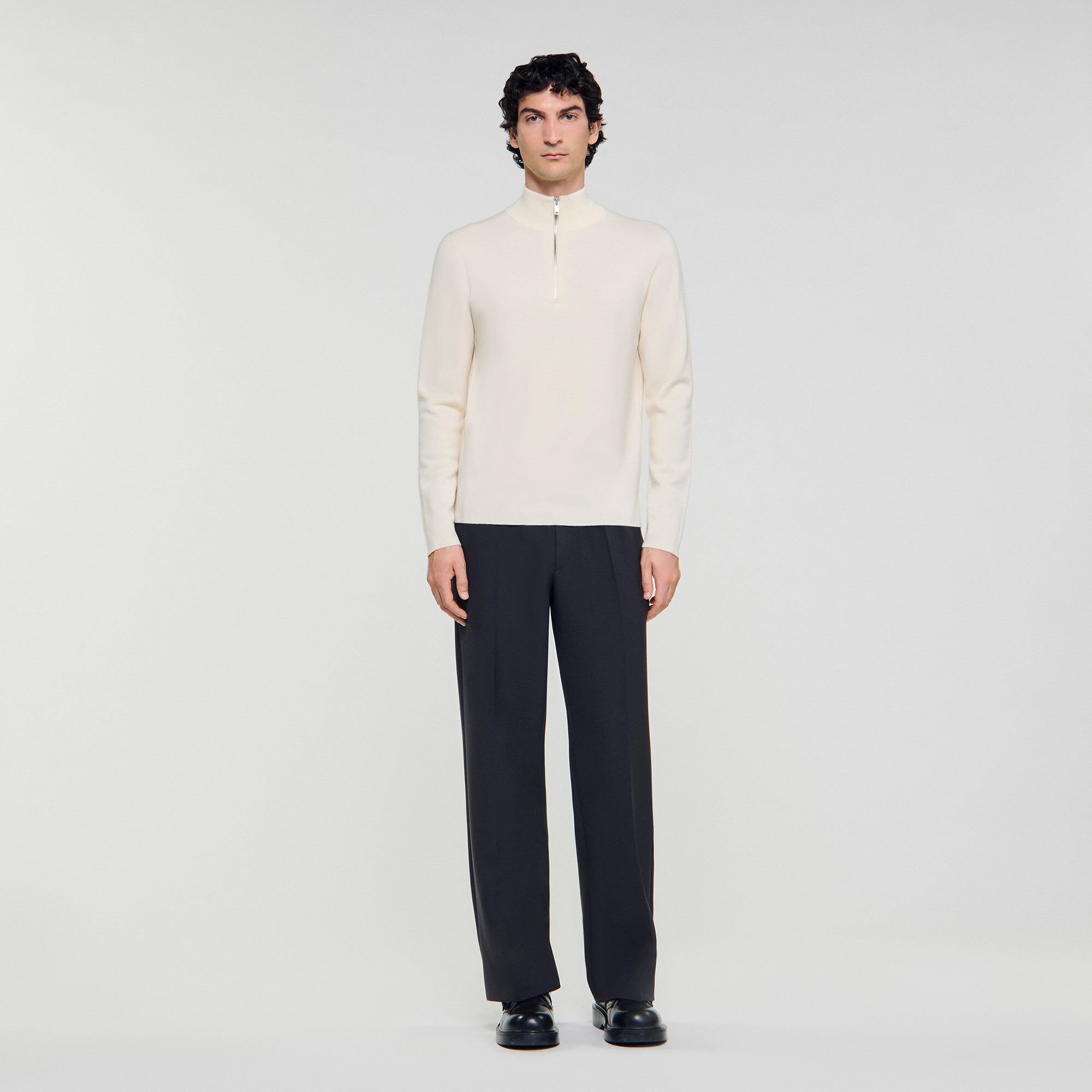 Wool sweater with zipped collar