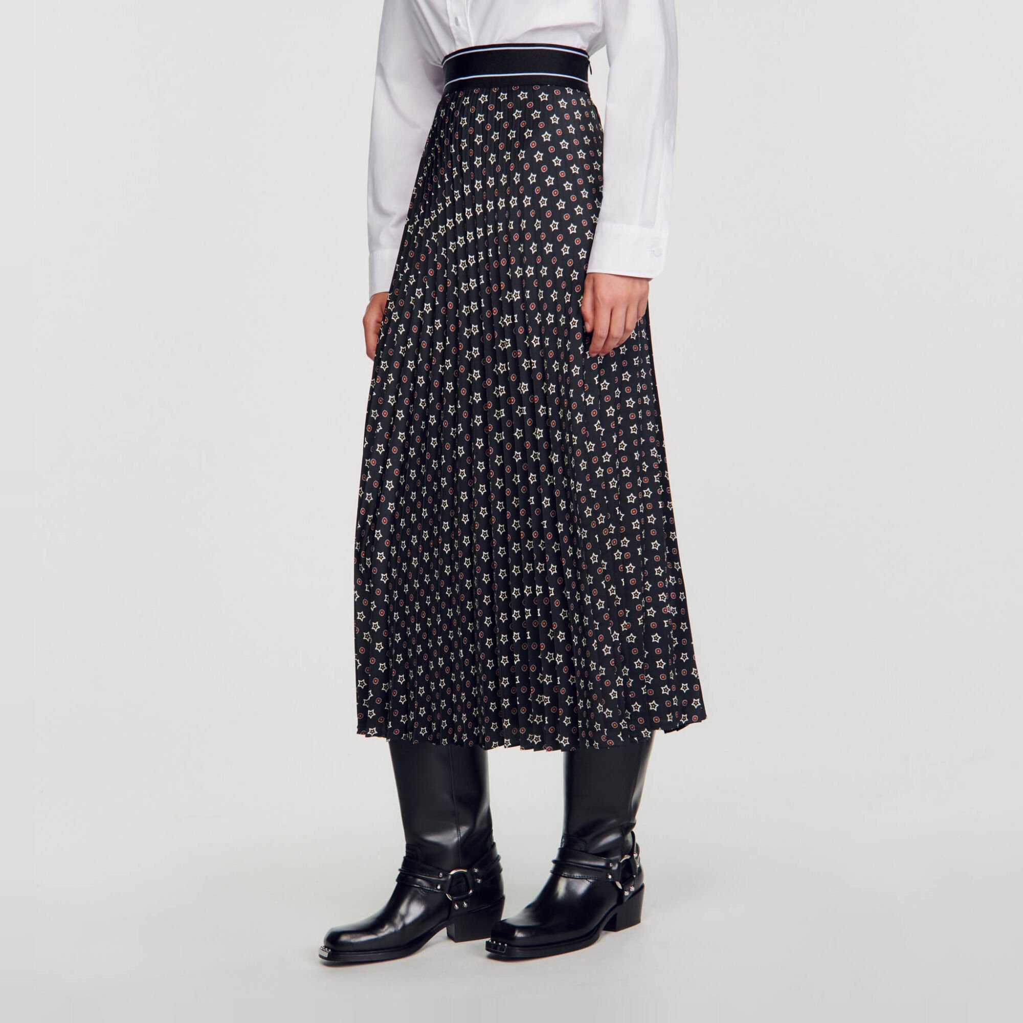 Long pleated skirt