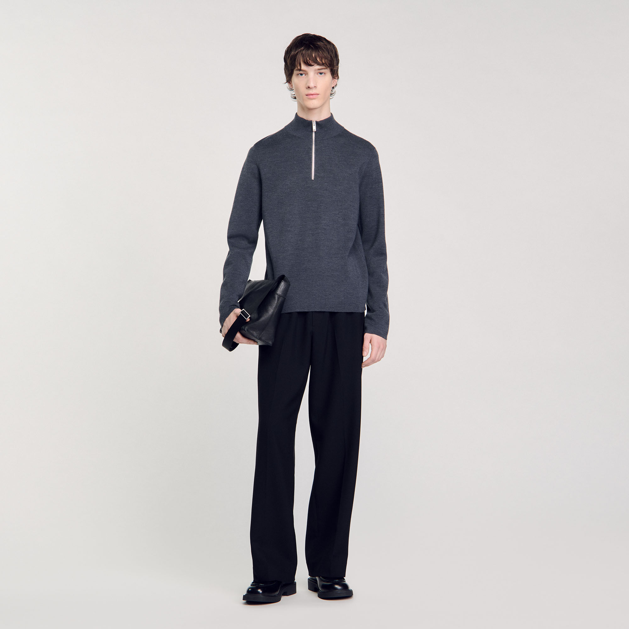 Wool sweater with zipped collar