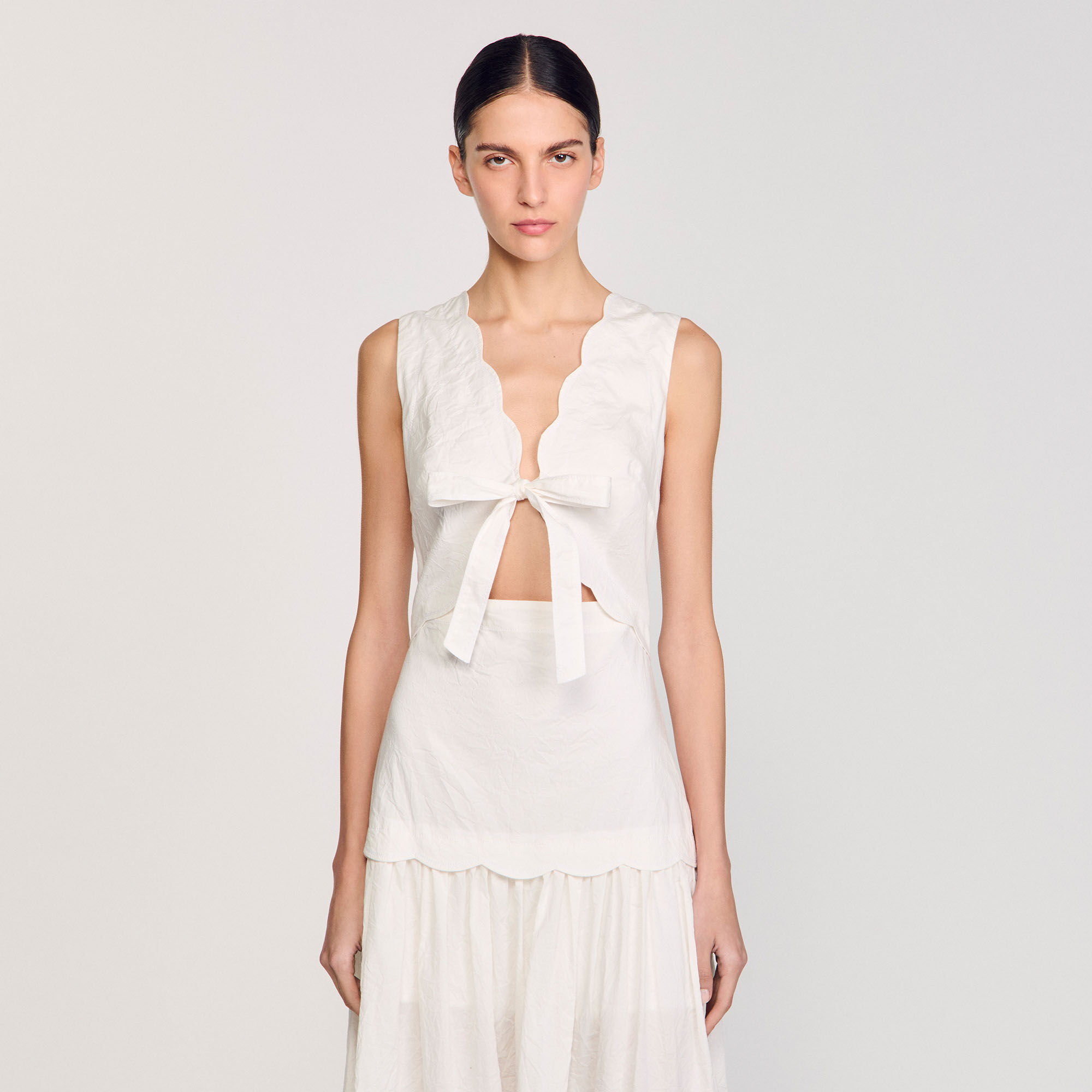 Crinkled maxi dress with bow white / beige For Women