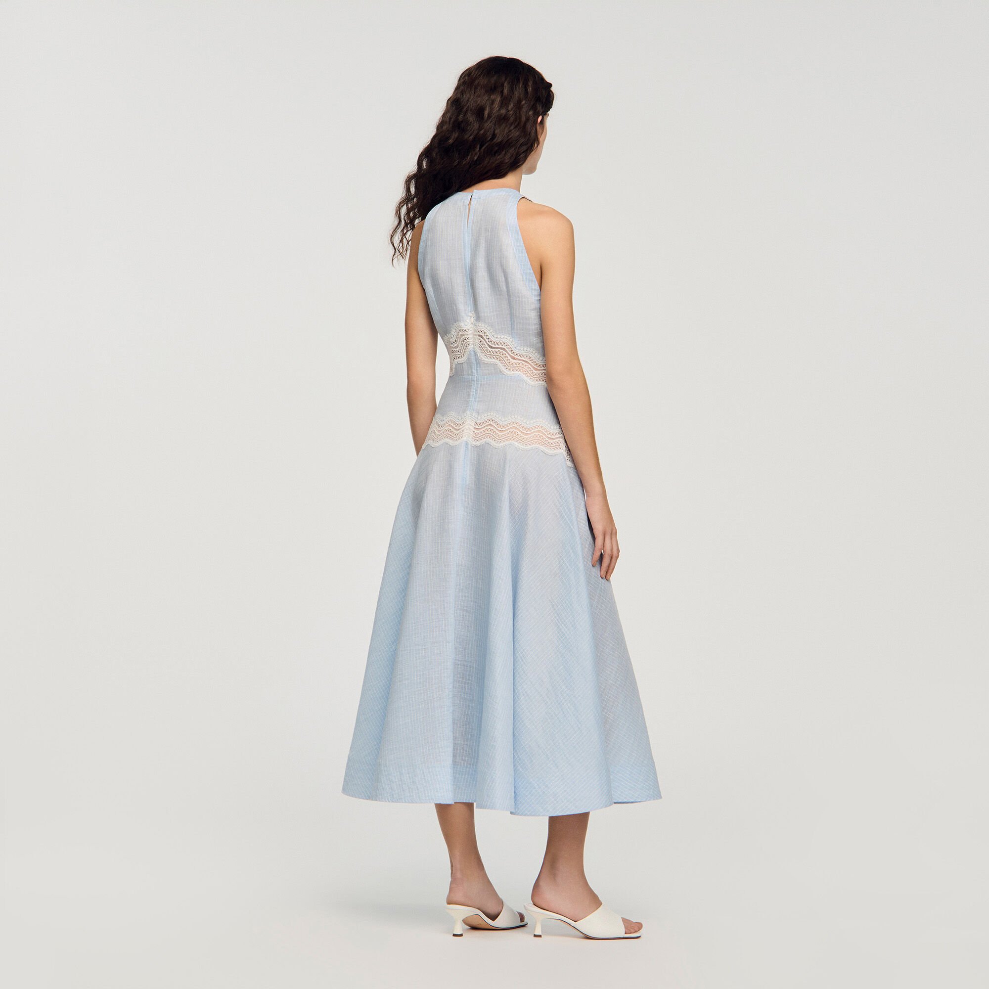 Maxi dress with lace details