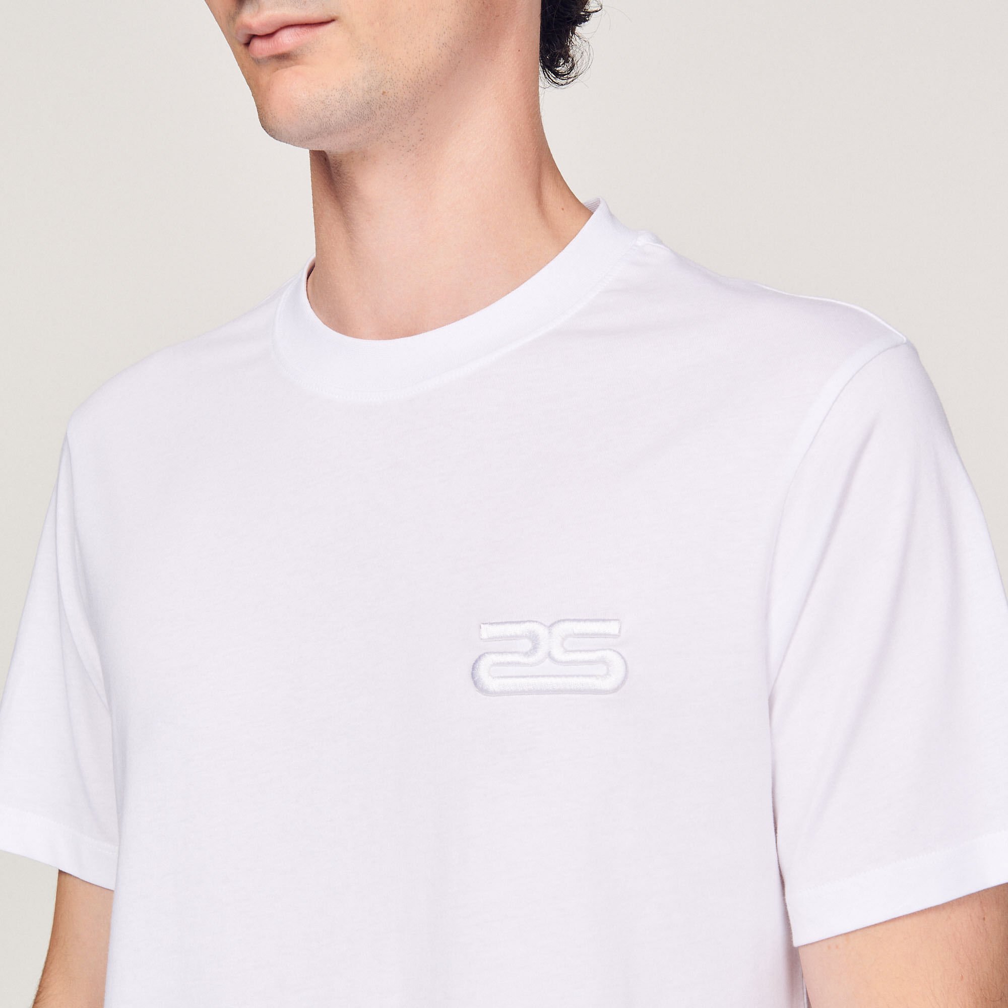 Organic cotton T-shirt with embroidery