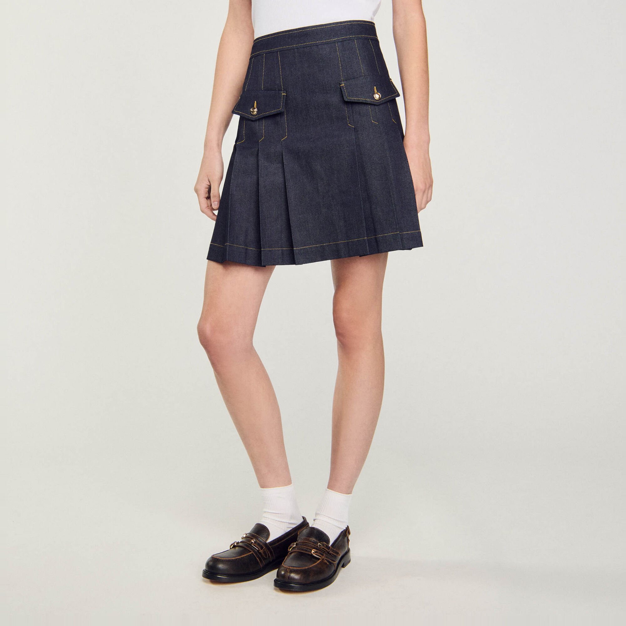 Pleated denim skirt