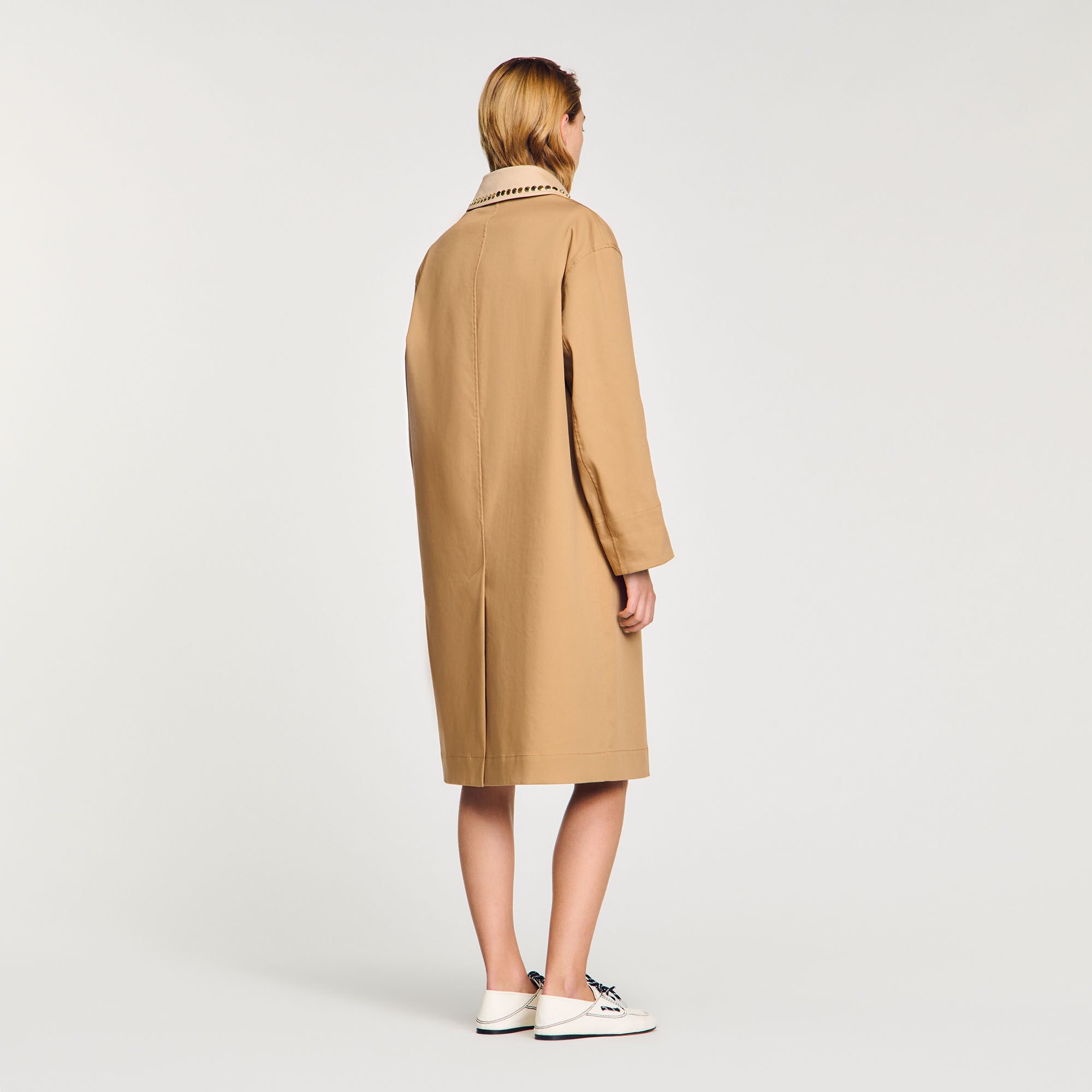 Trench coat with rhinestone collar