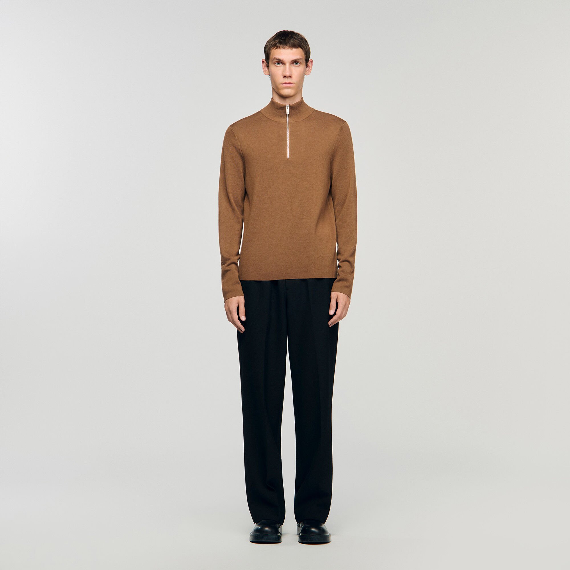 Wool sweater with zipped collar