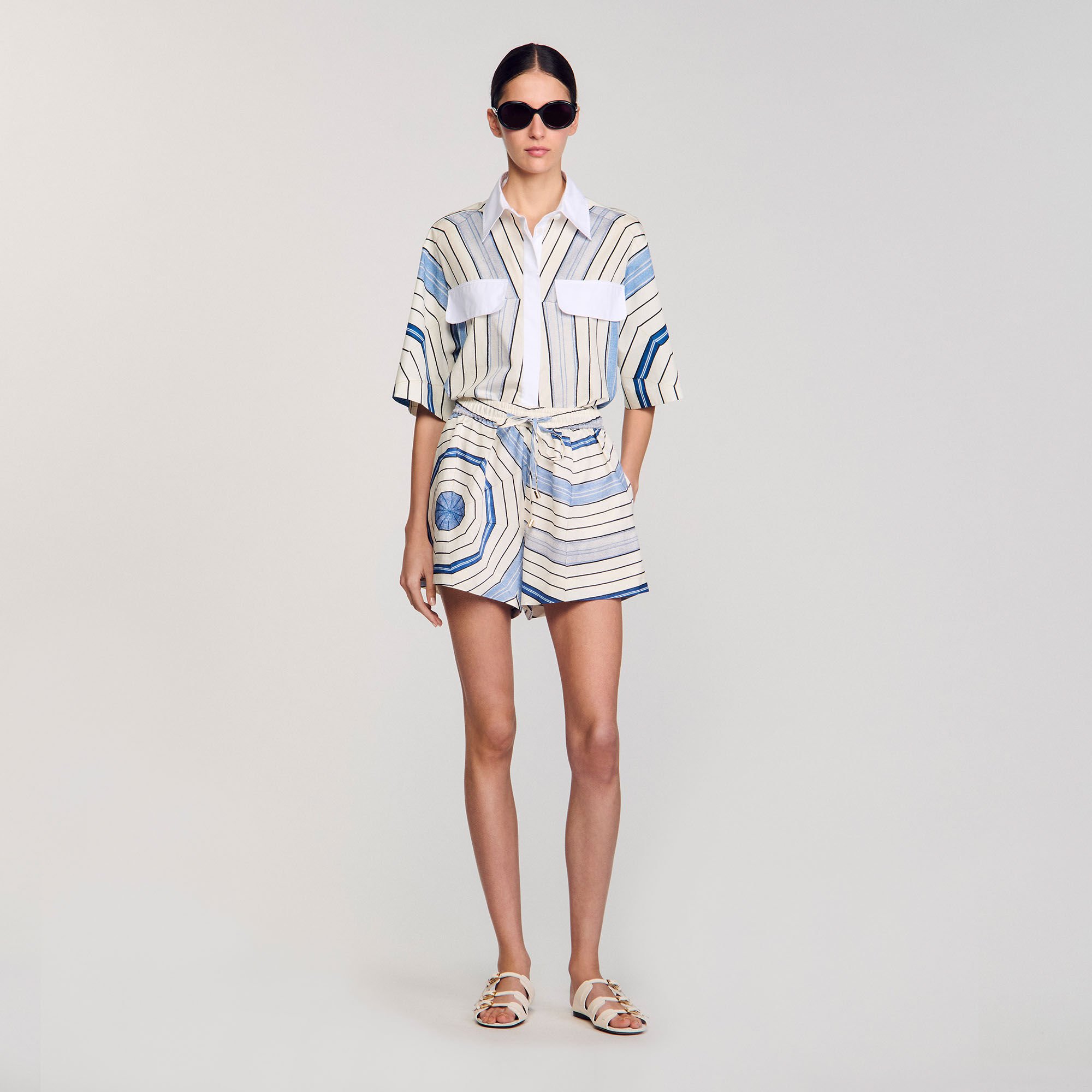 Spiral-motif shorts