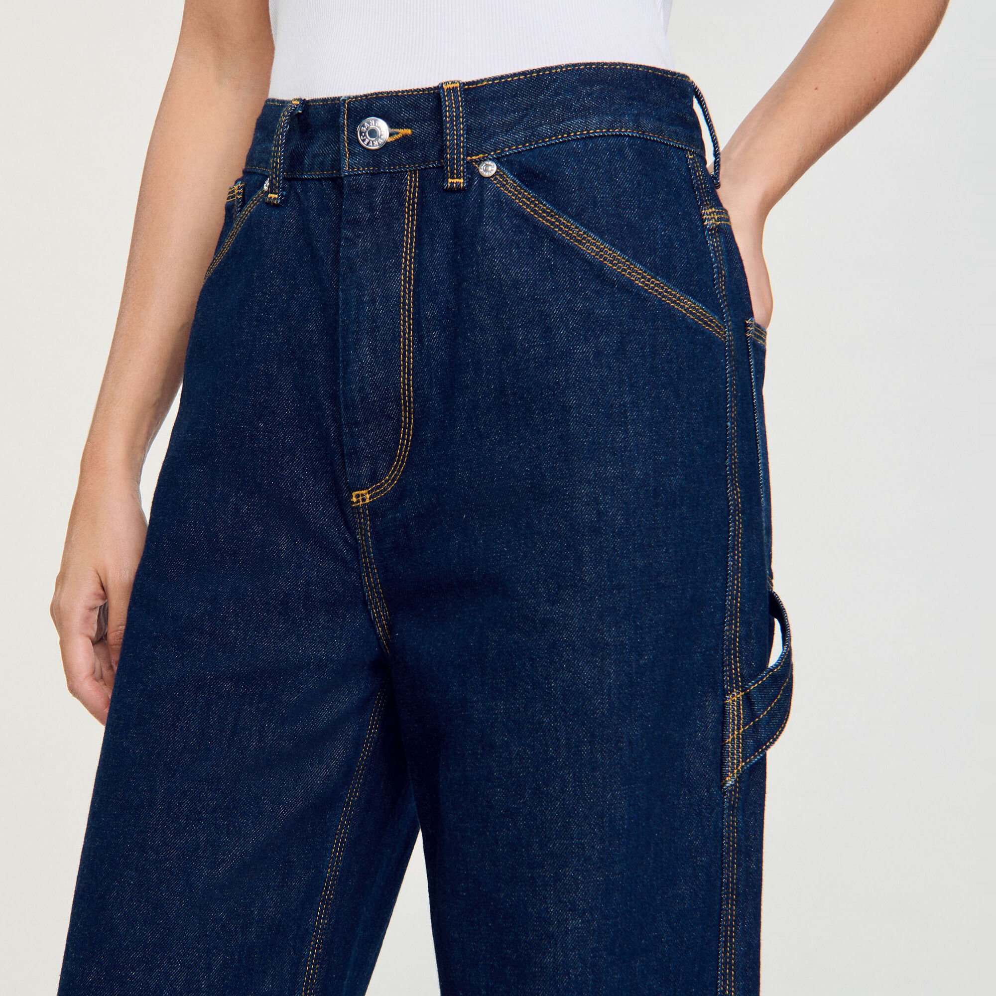 Wide-leg flared jeans