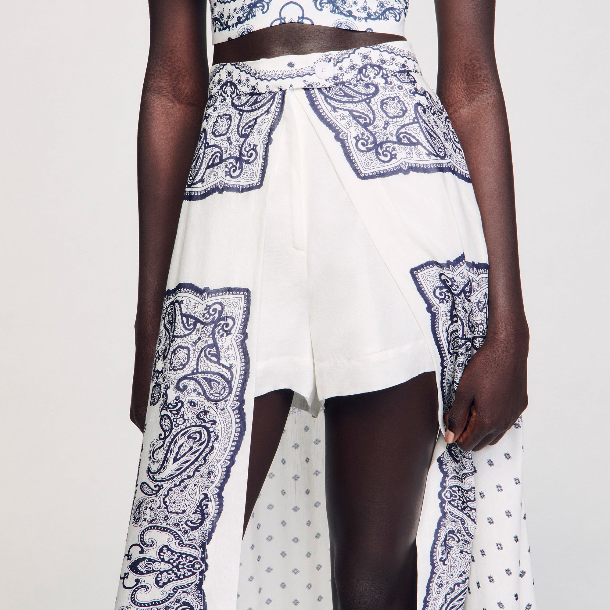 Bandana-motif skirt shorts