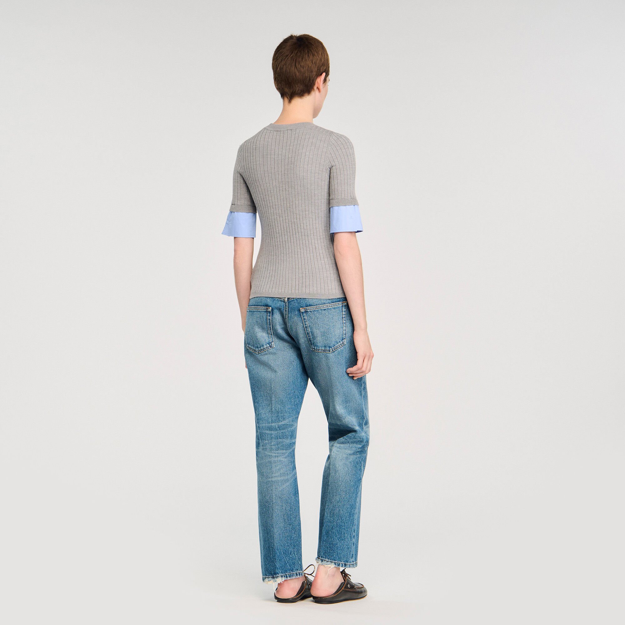 Sweater with contrast short sleeves