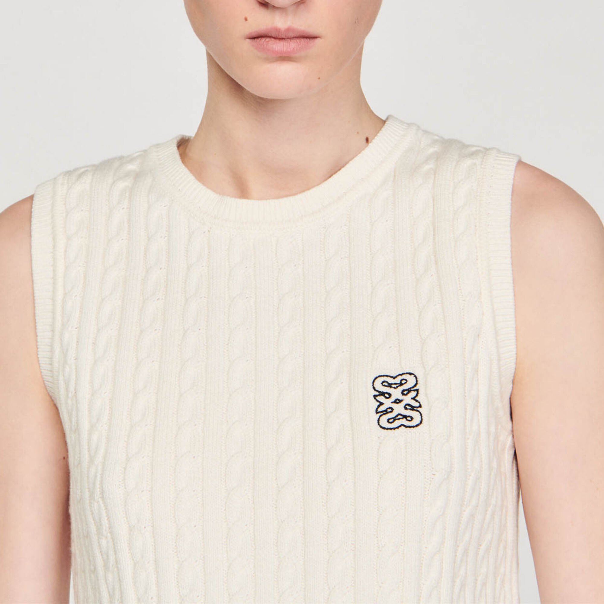 Sleeveless knit sweater
