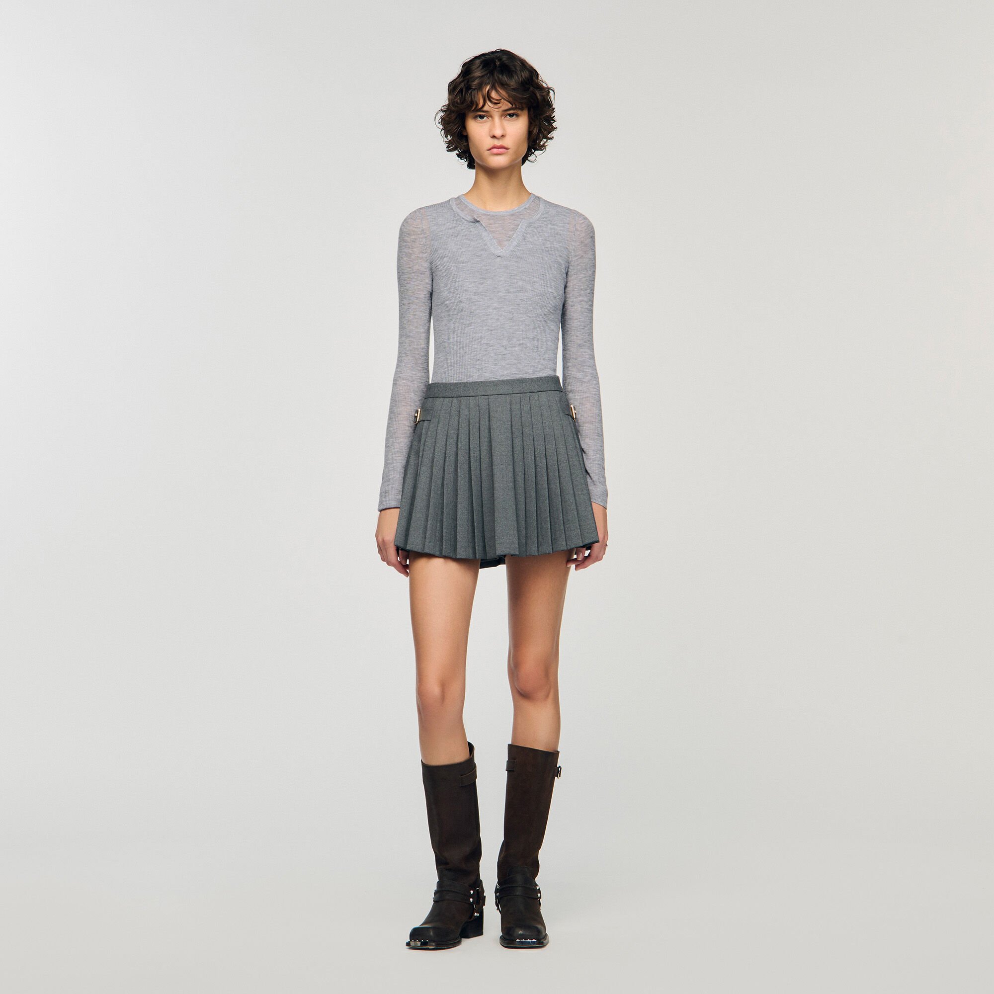 Buckle accent pleated skort