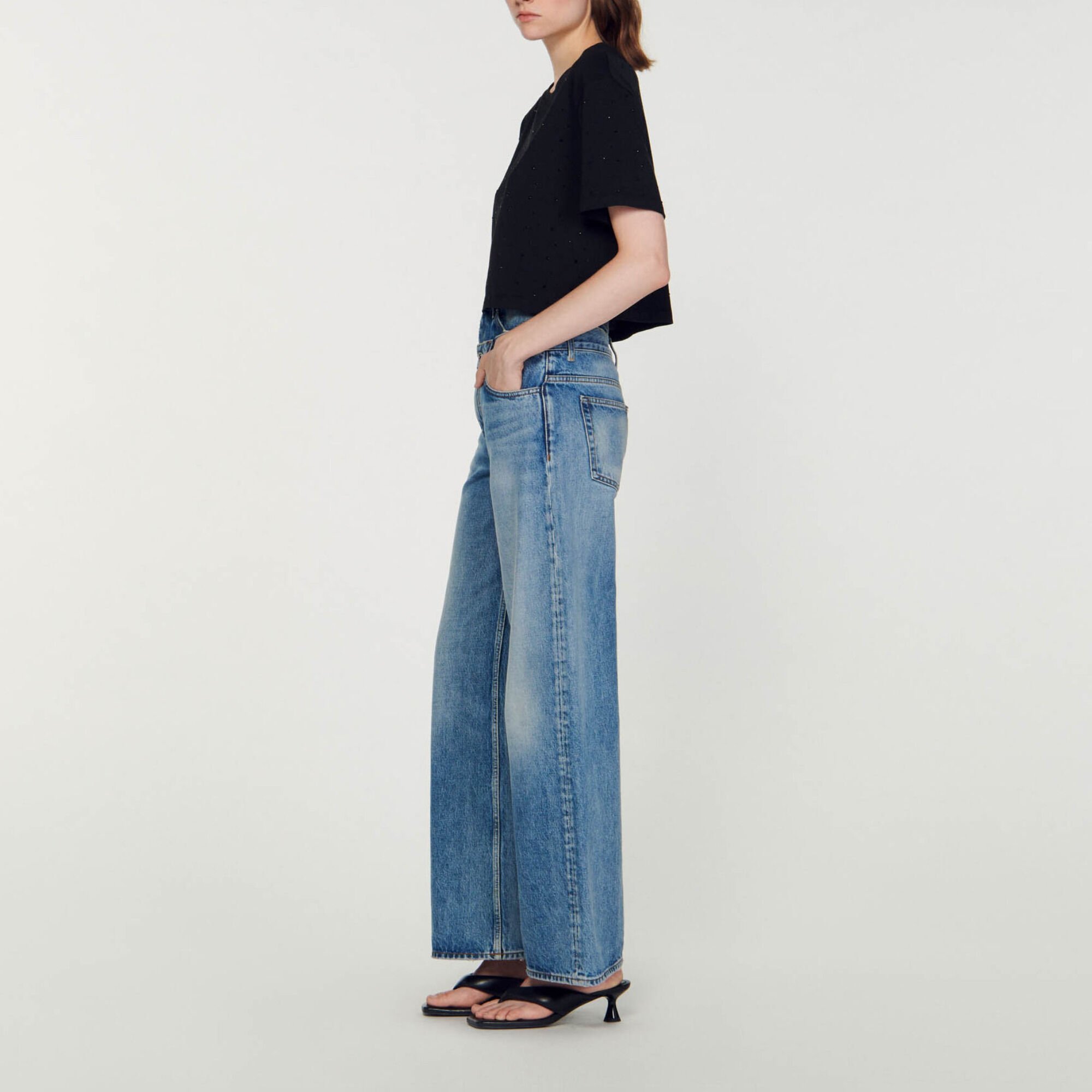 Cropped T-shirt with rhinestones