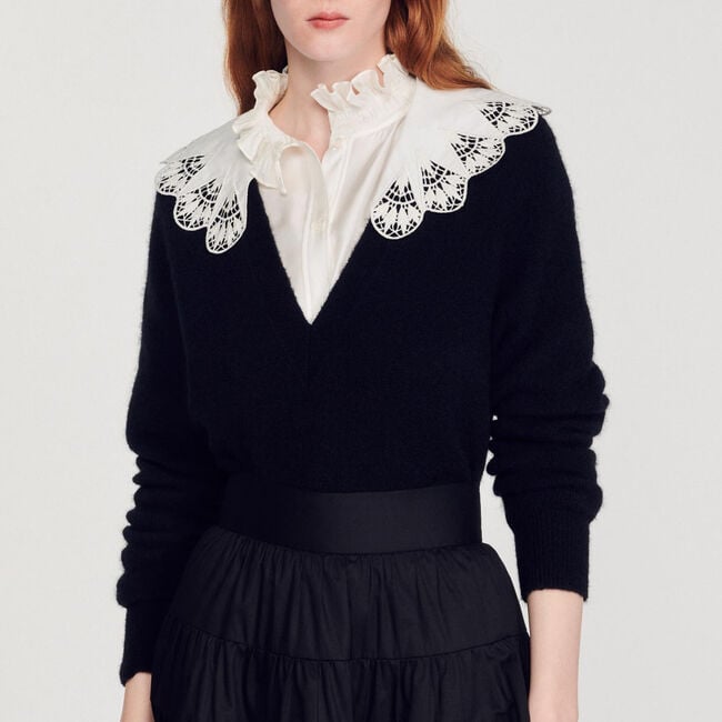Poplin collar sweater
