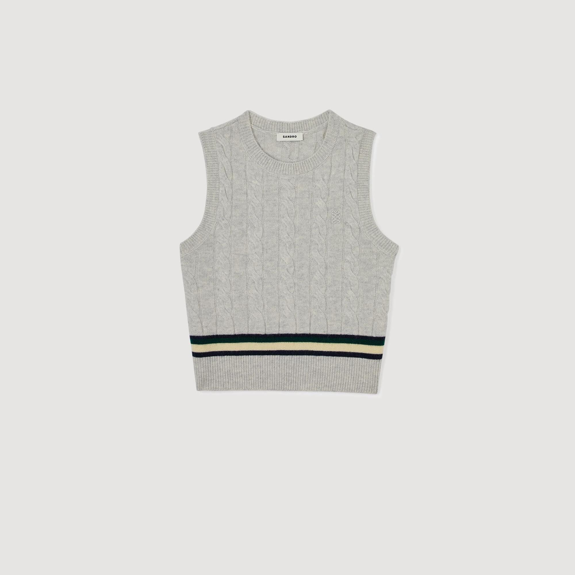 Sleeveless cropped cable knit sweater
