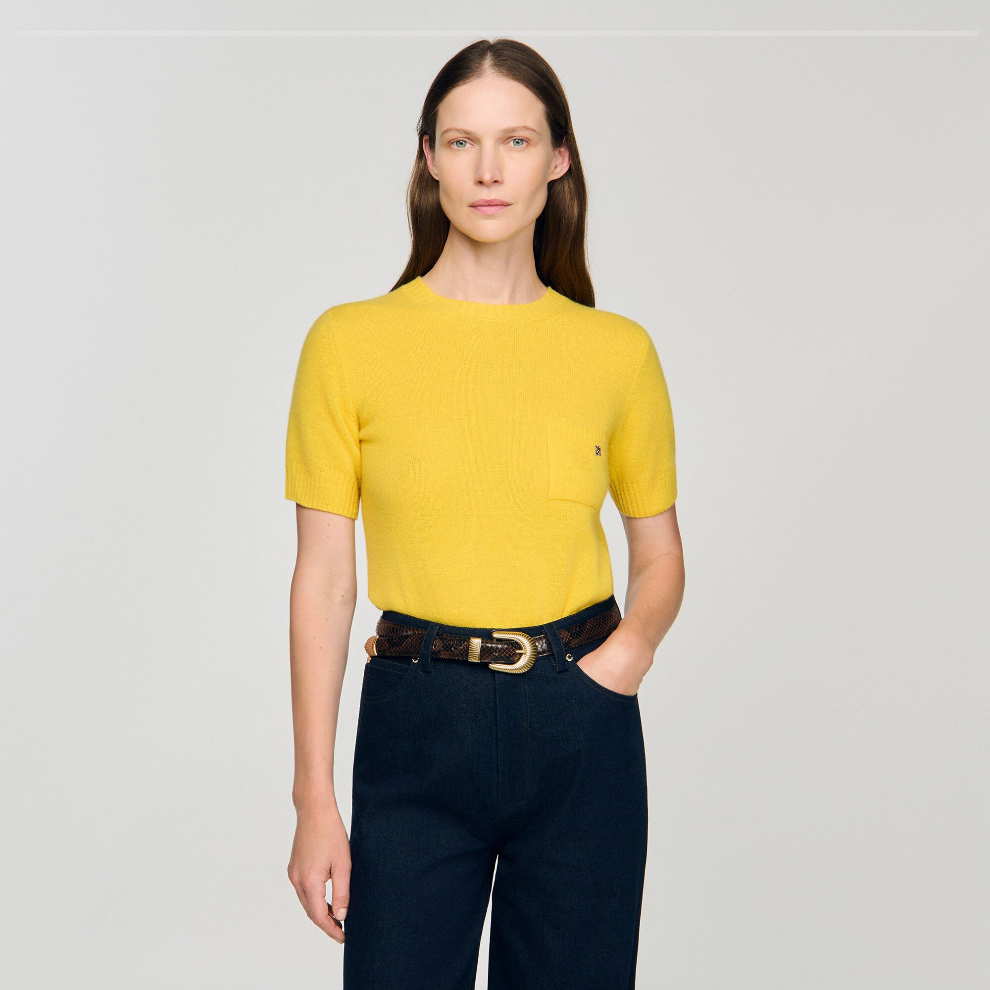 Short-sleeve sweater