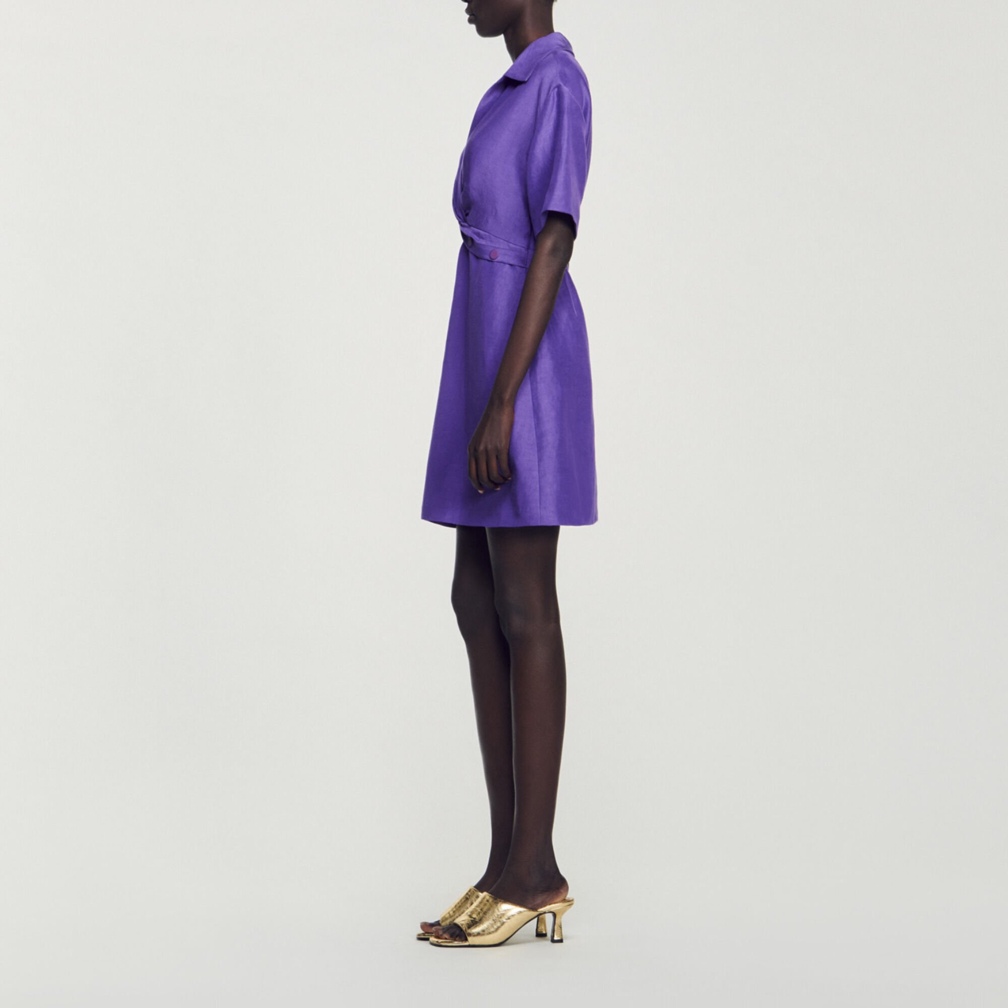 Short dress with shirt collar 