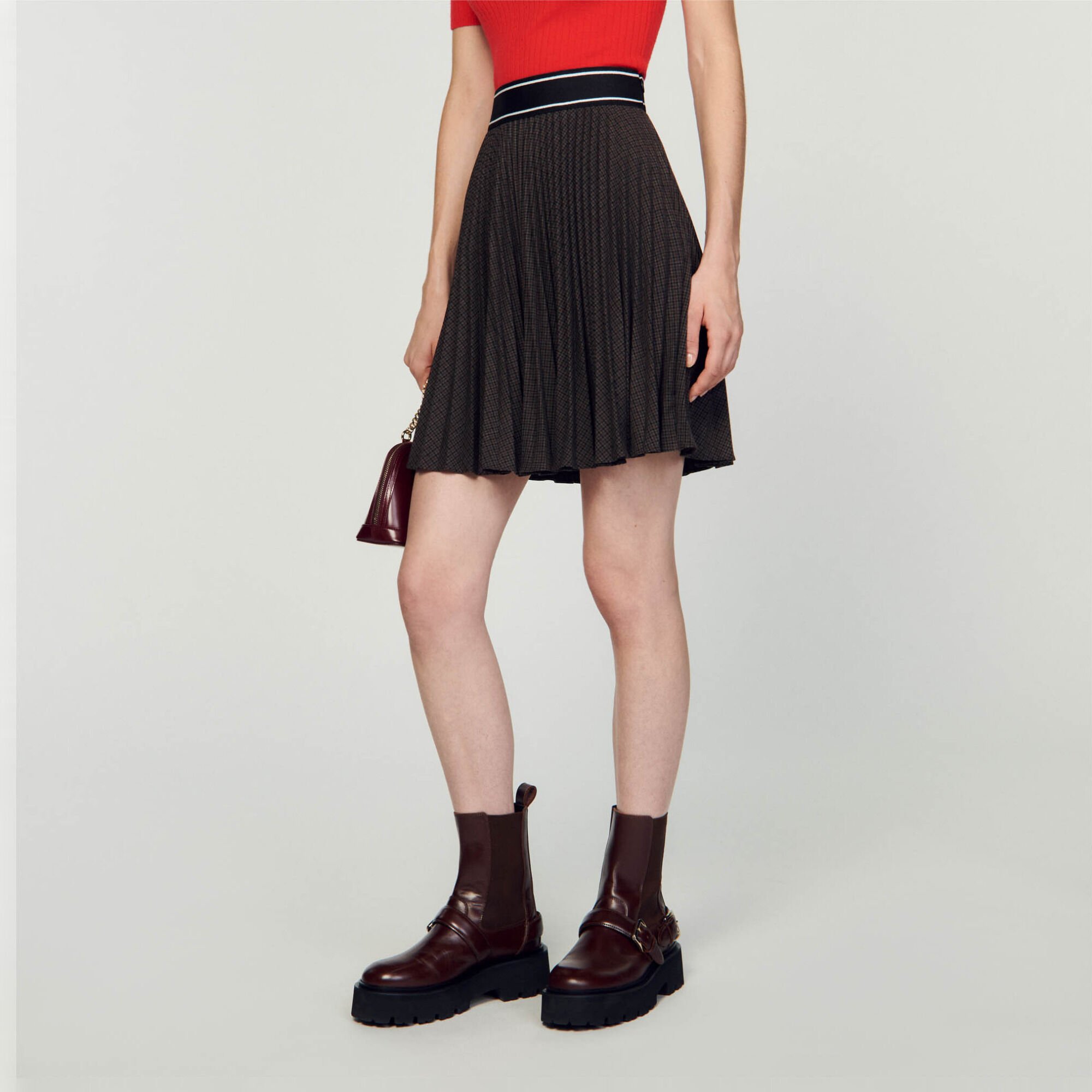 Pleated skirt 