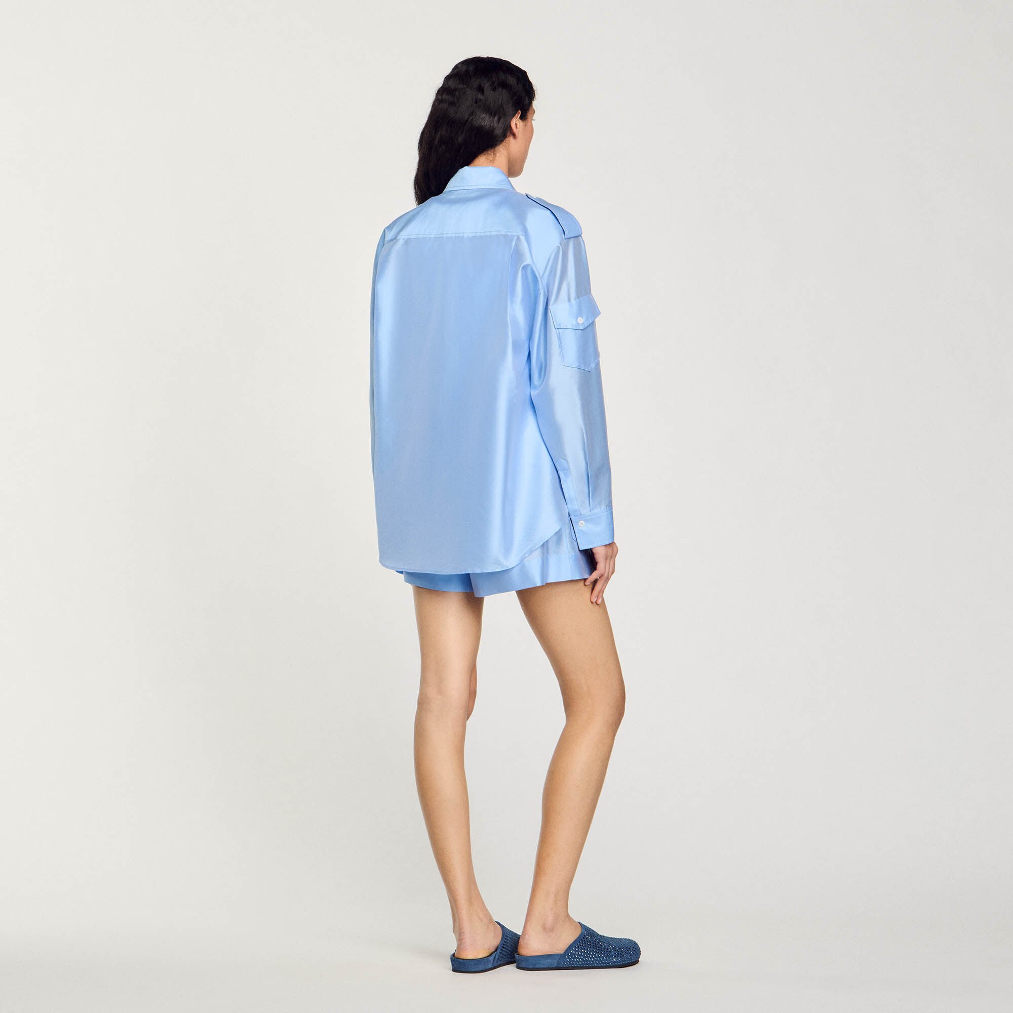 Loose-fit satin shirt