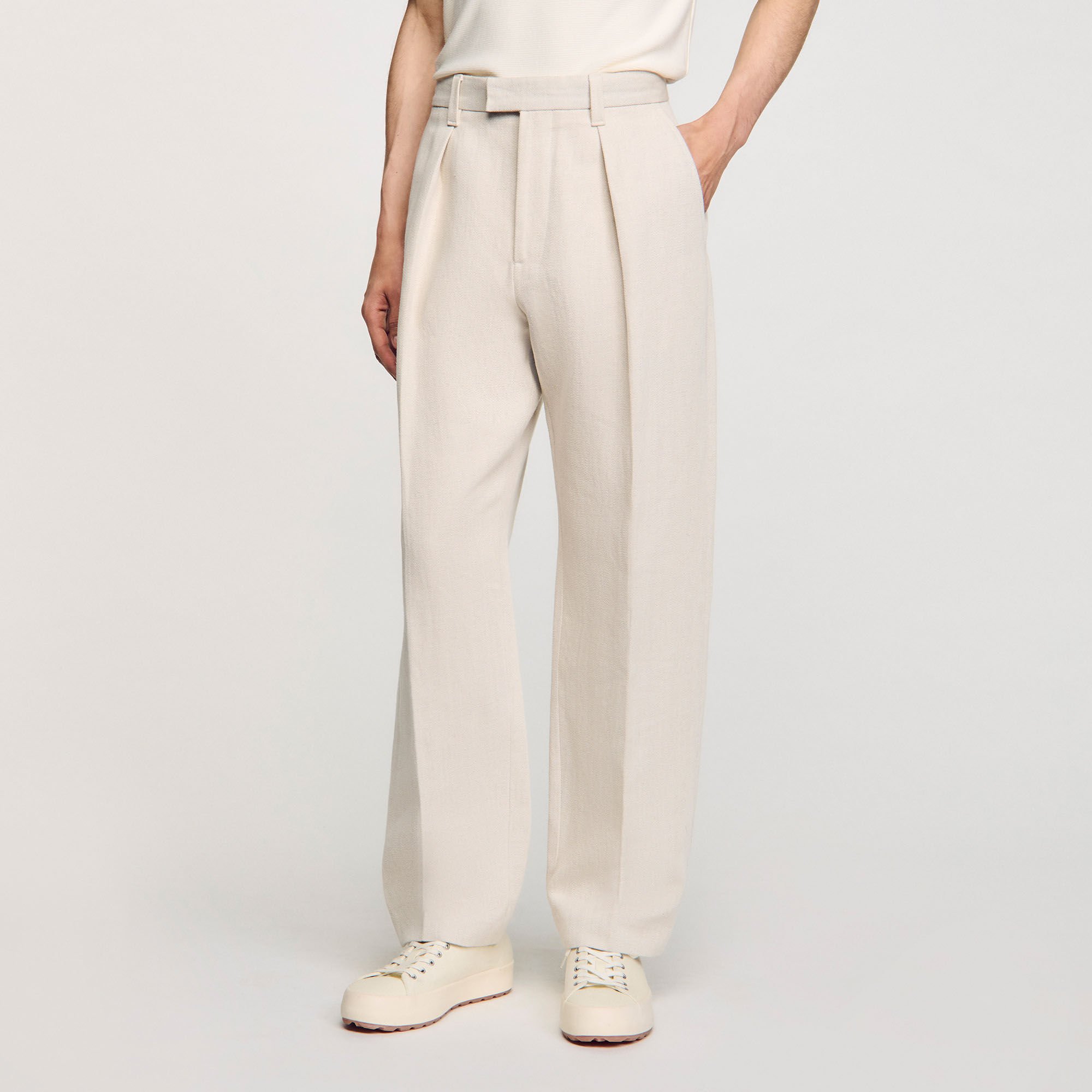 Wide-leg trousers with creases