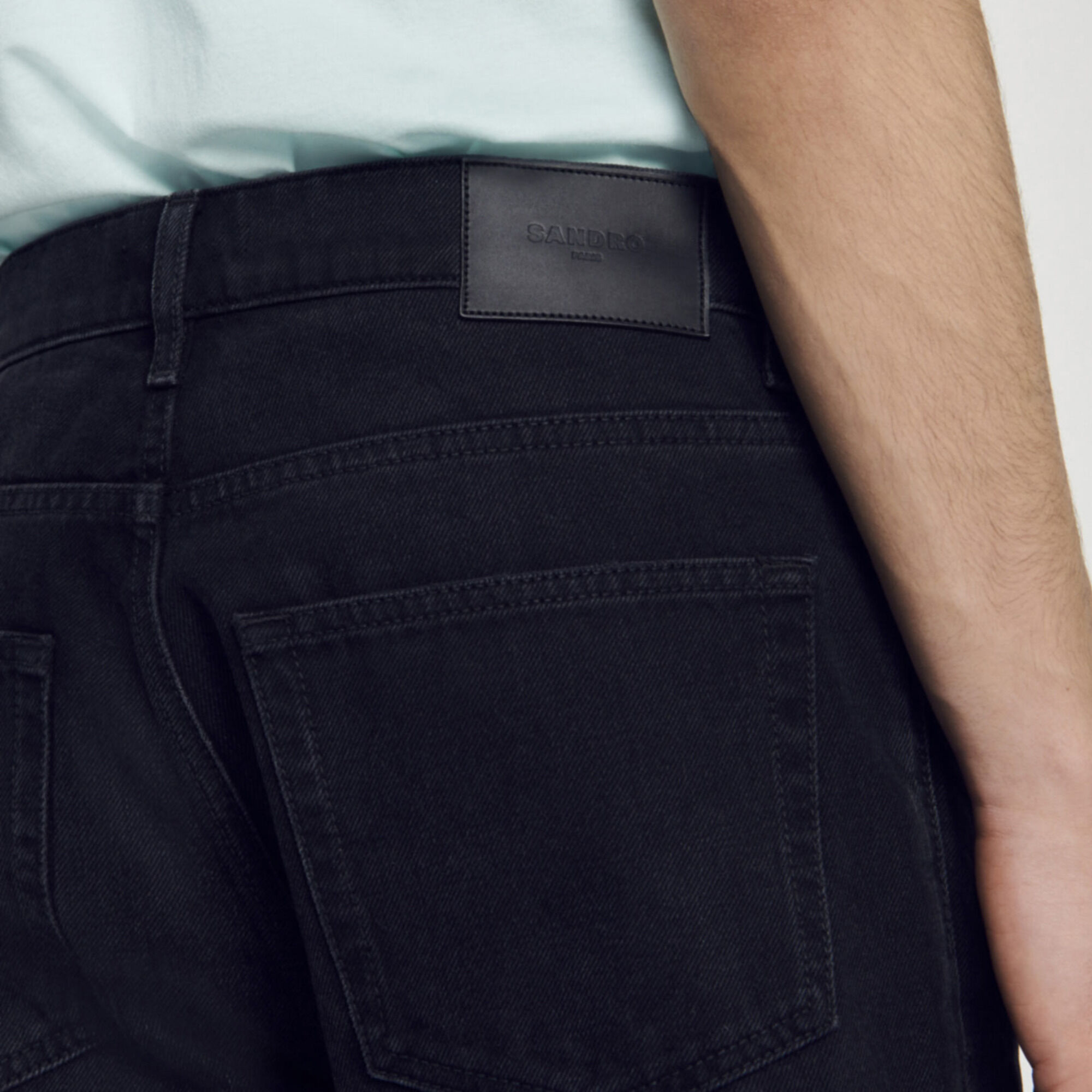 Straight-leg jeans