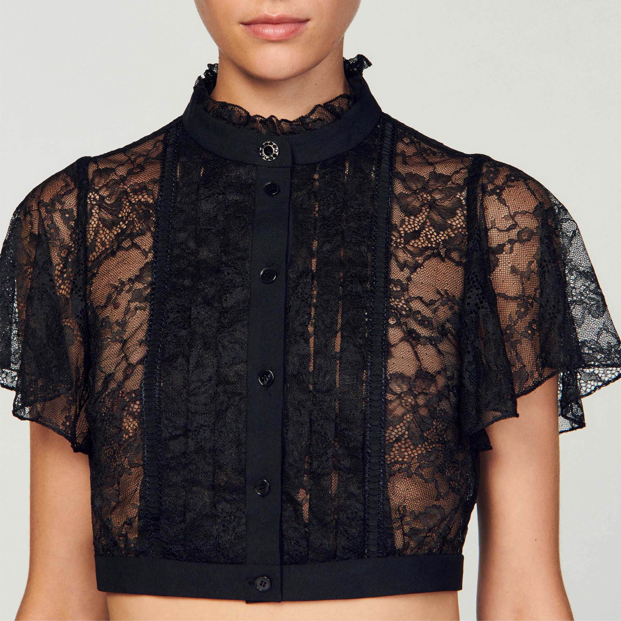 Short lace blouse 
