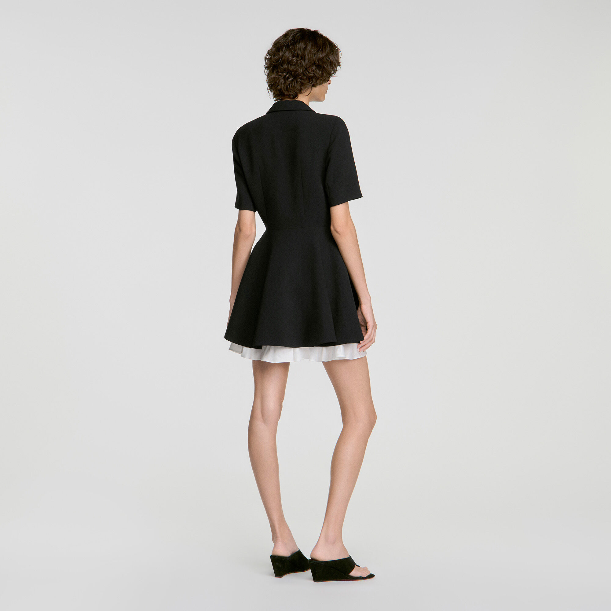 Short contrast skater dress