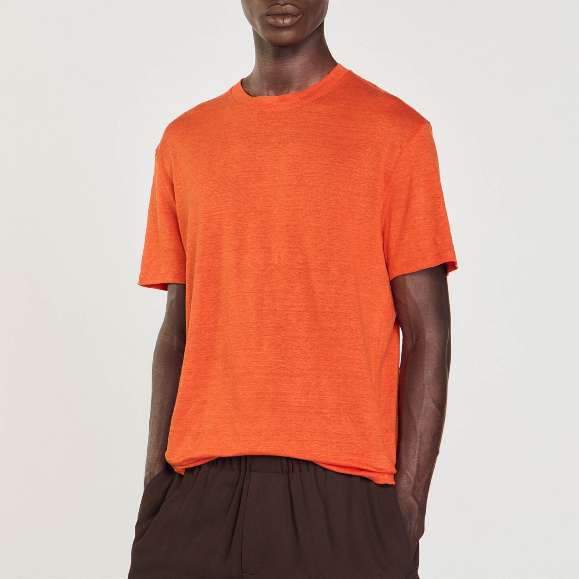 Certified linen T-shirt
