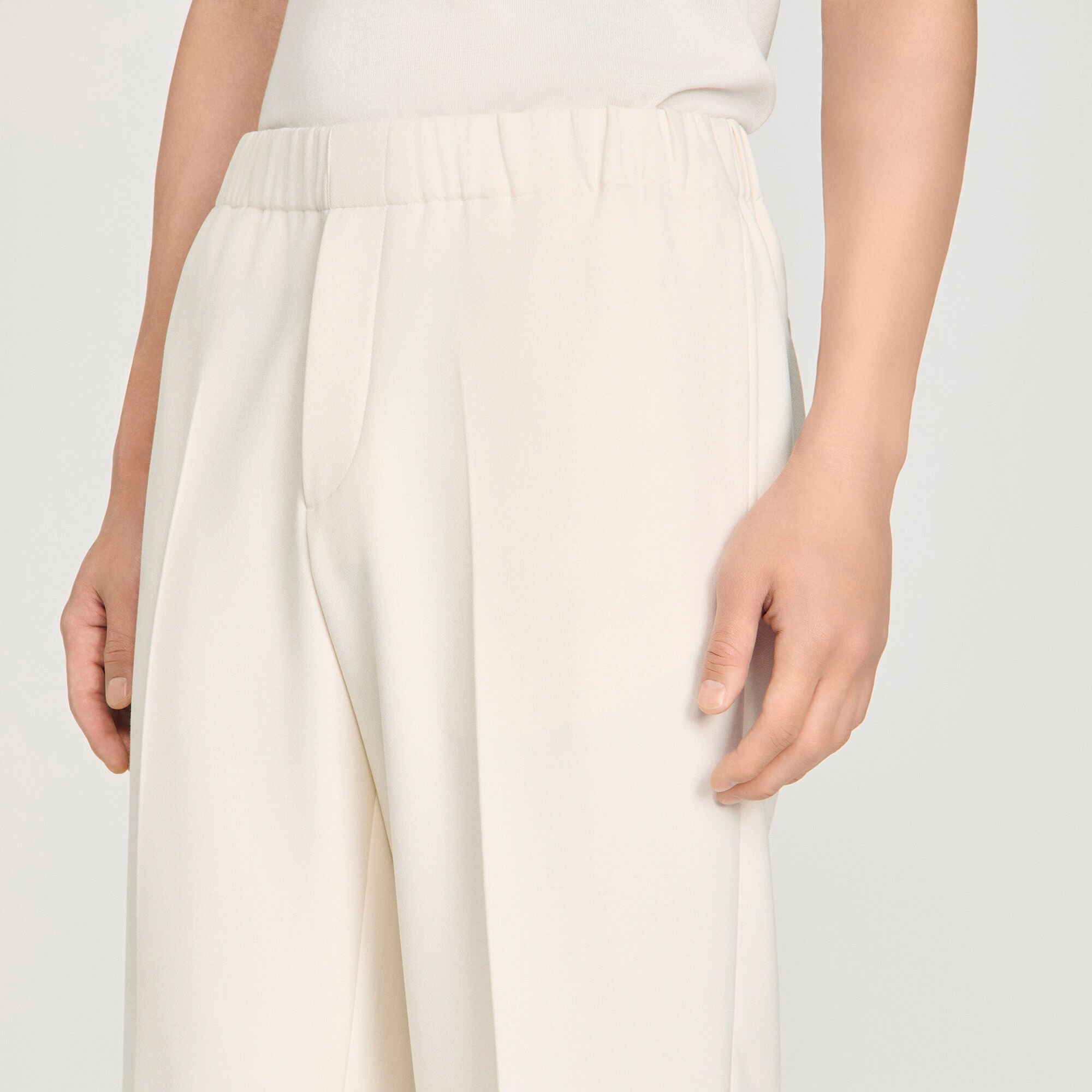 Wide-leg trousers