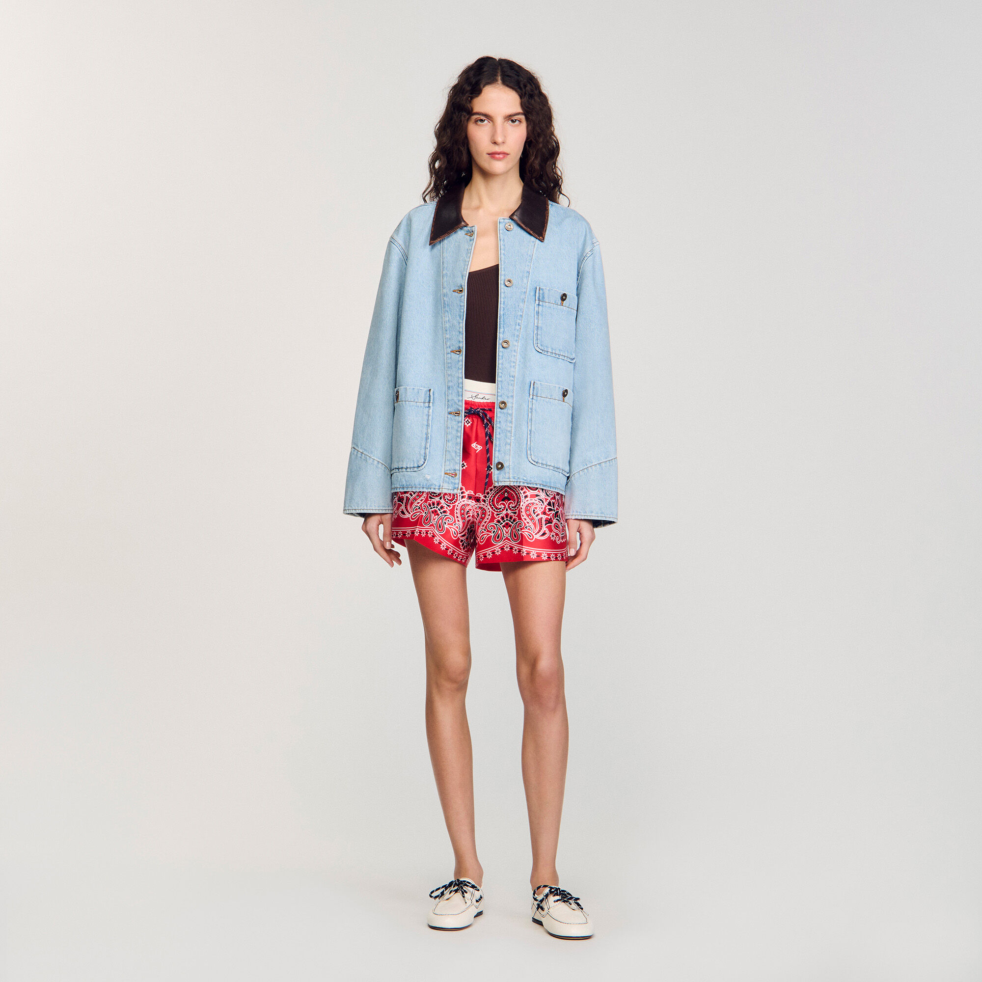 フランス発 Sandro ショート丈 デニム テーラード ジャケット Sandro Short Denim Jacket Coat Rhinestone Silhouette Coat