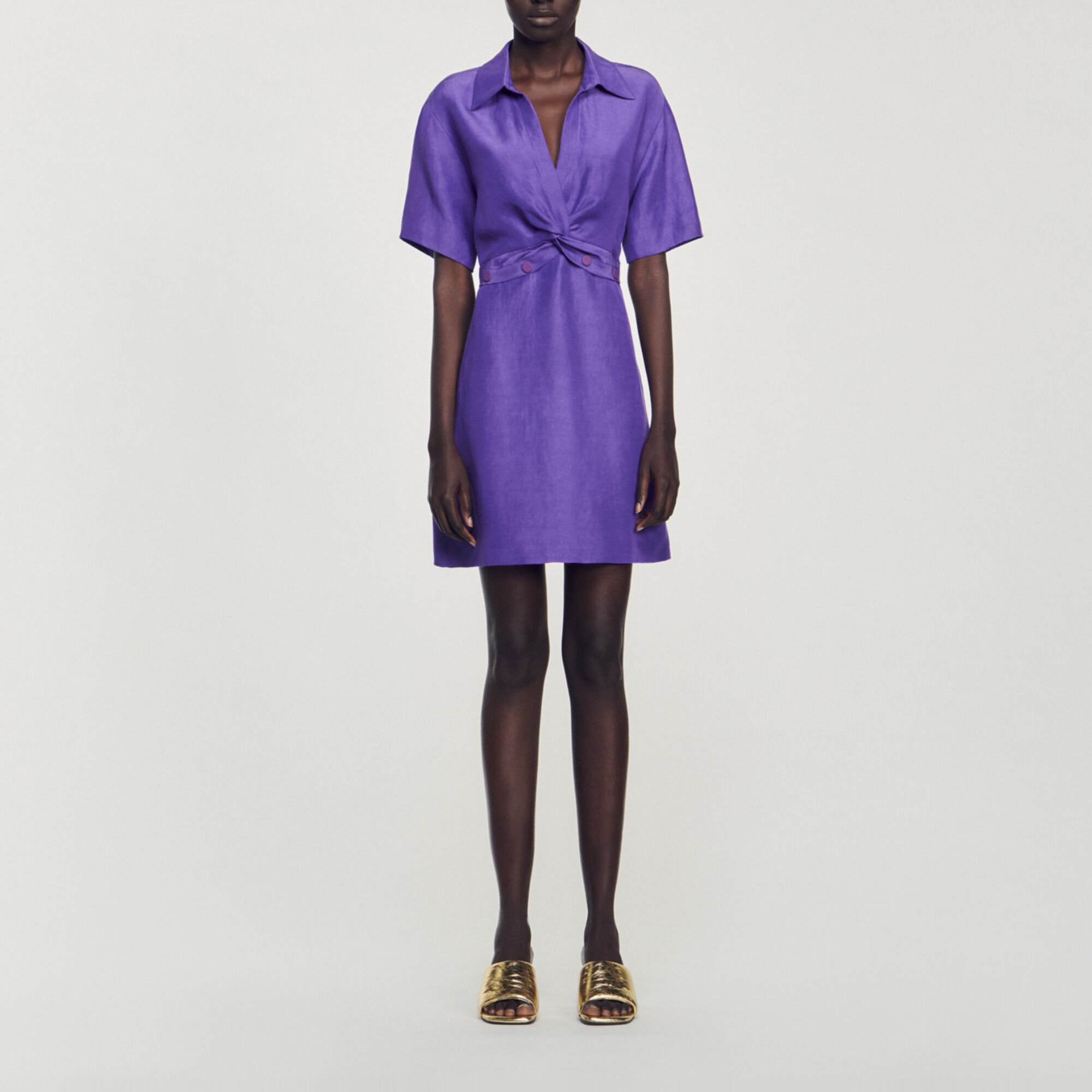 Short dress with shirt collar 
