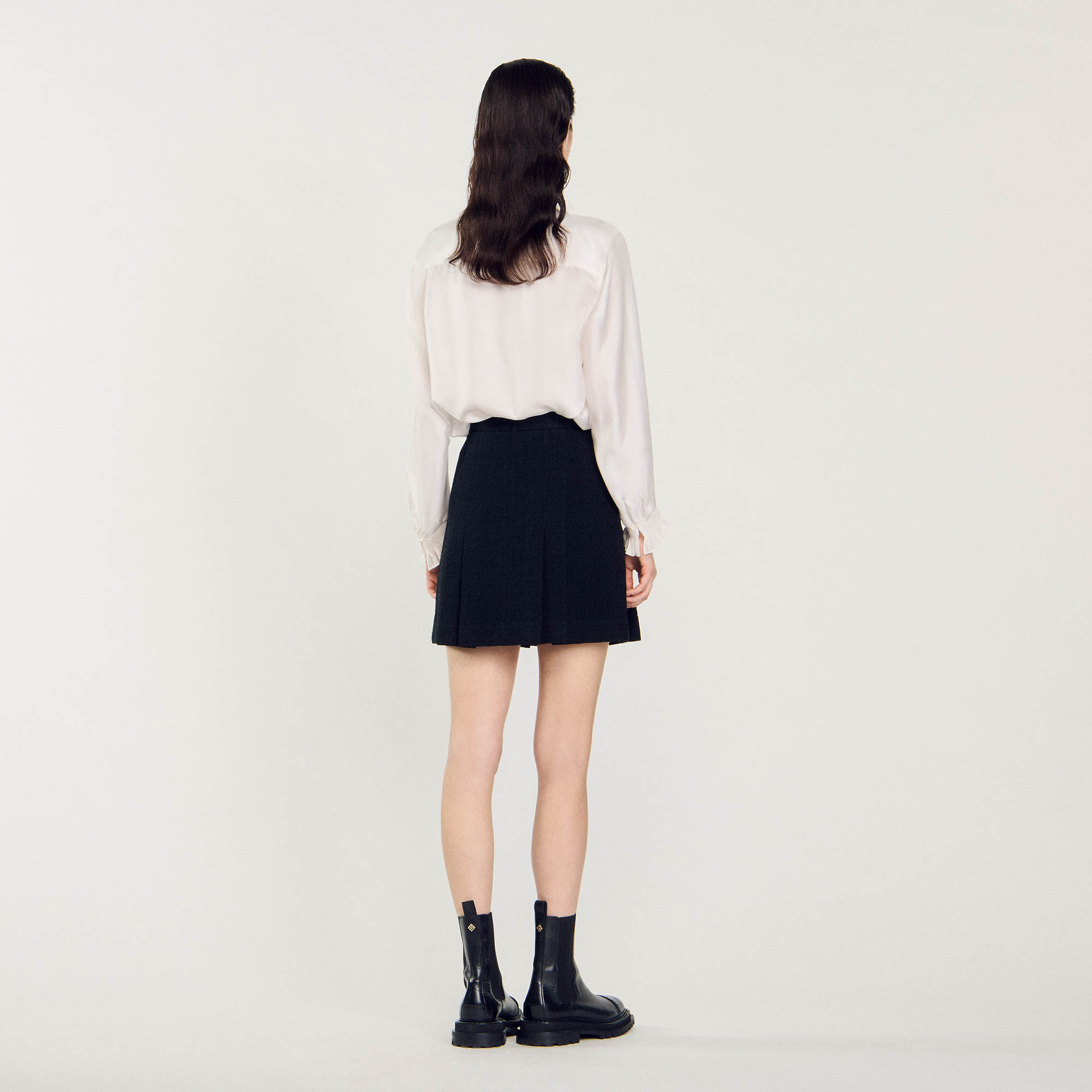 NWOT H&M size 6 (Eur 36, US 6, Fr 6, CN 165/68A) black skirt