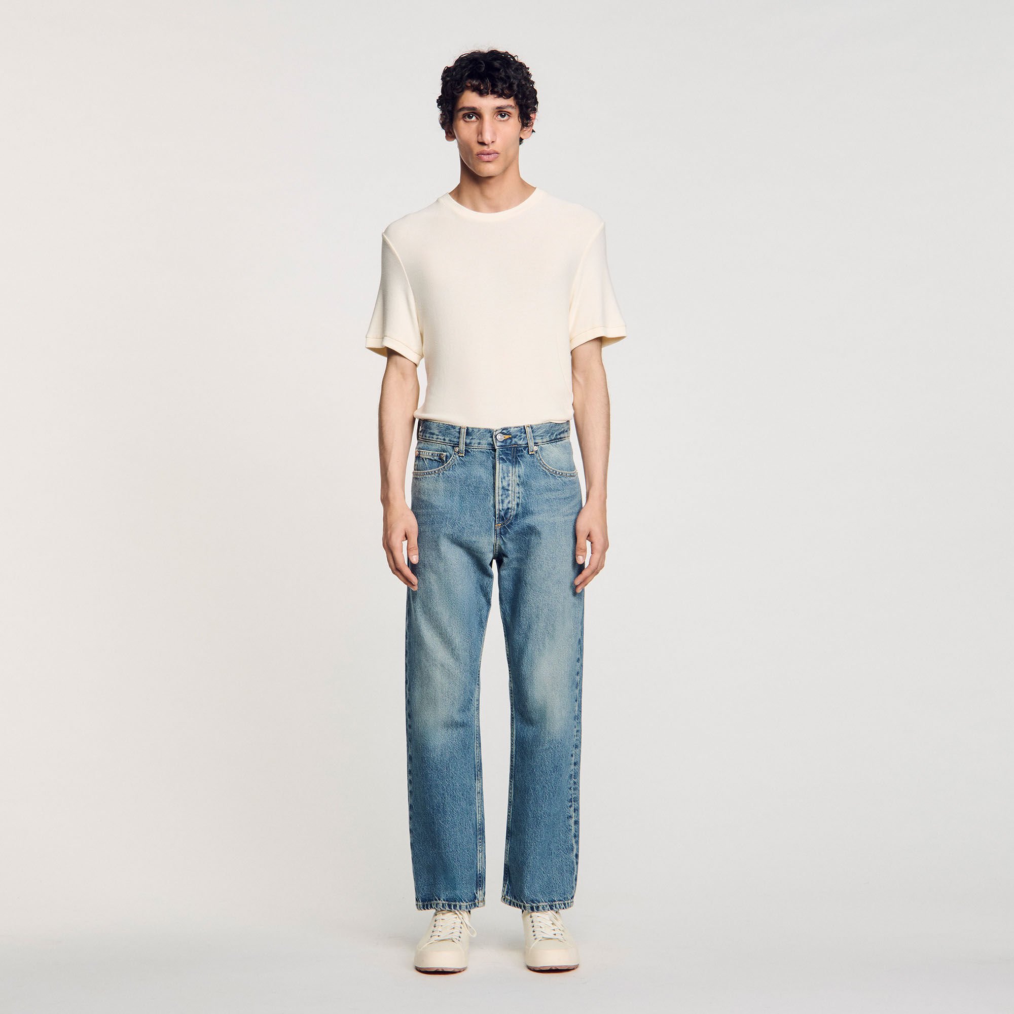 Loose-fit jeans