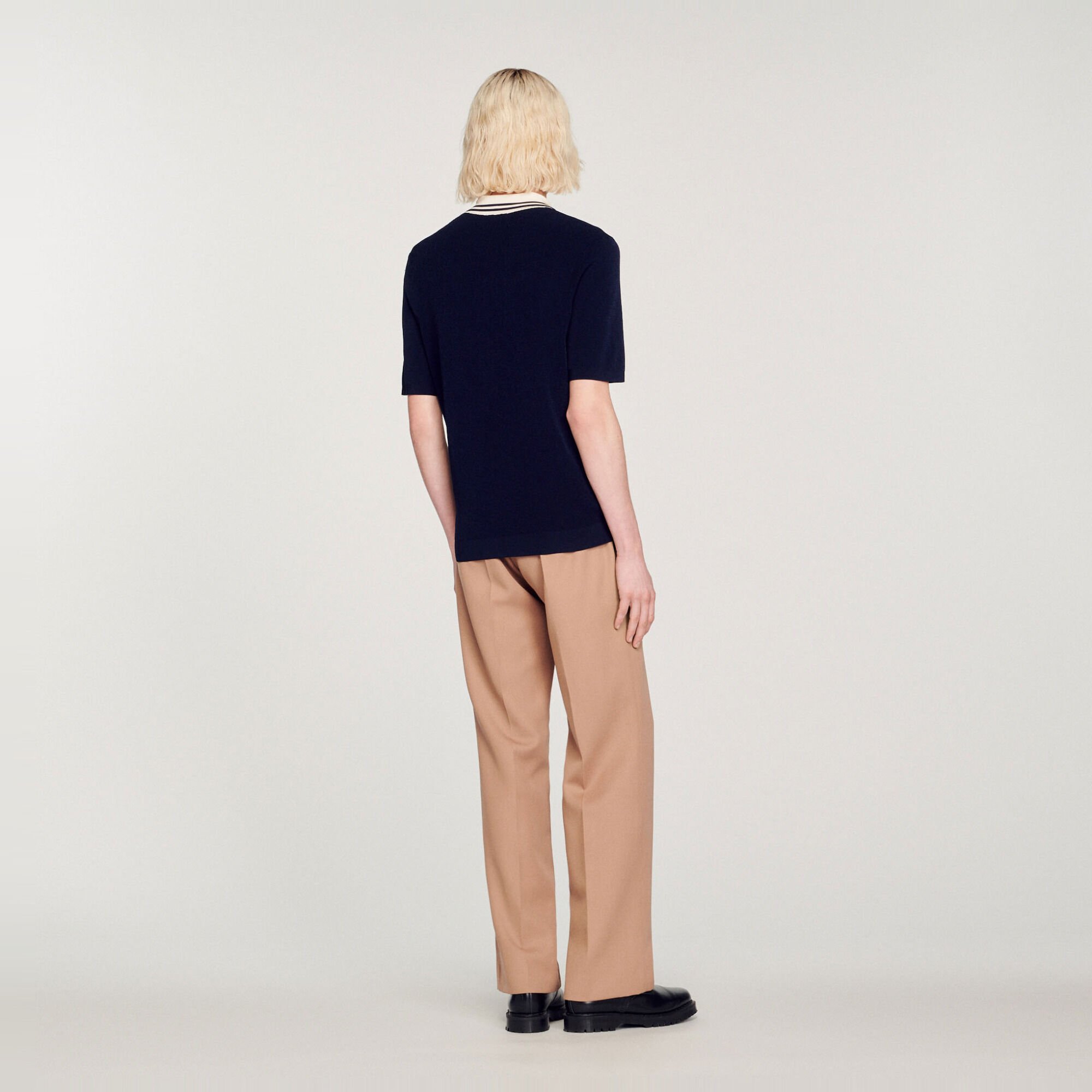 Contrasting collar polo shirt