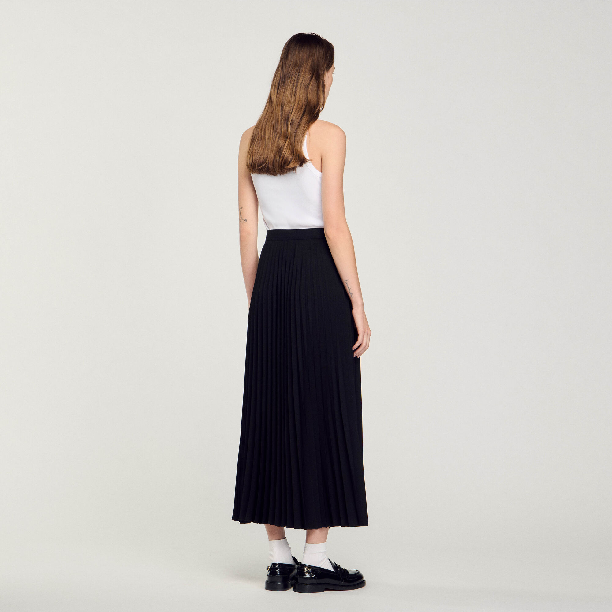 Curb chain buckle pleated skirt