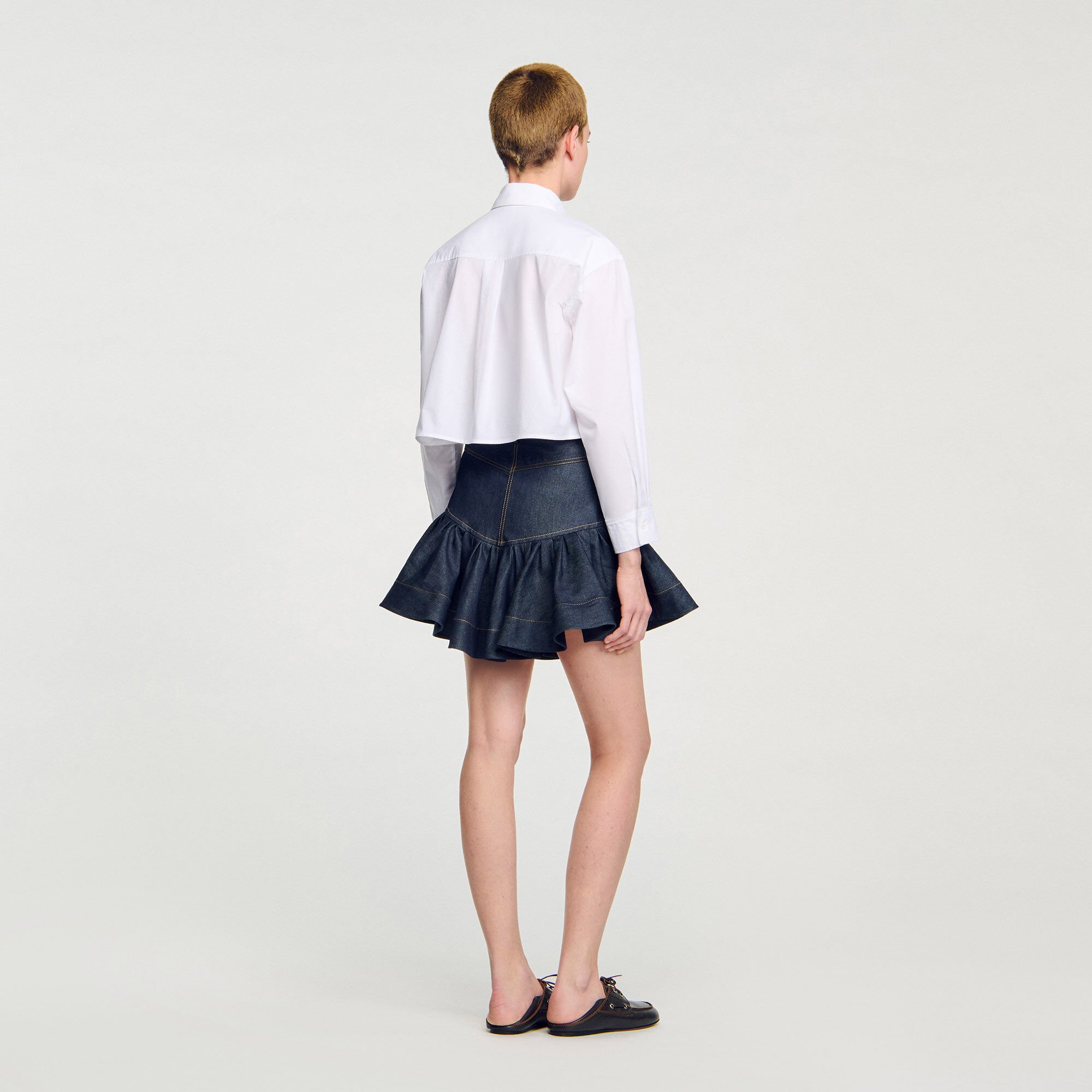 Cropped shirt with bow detail