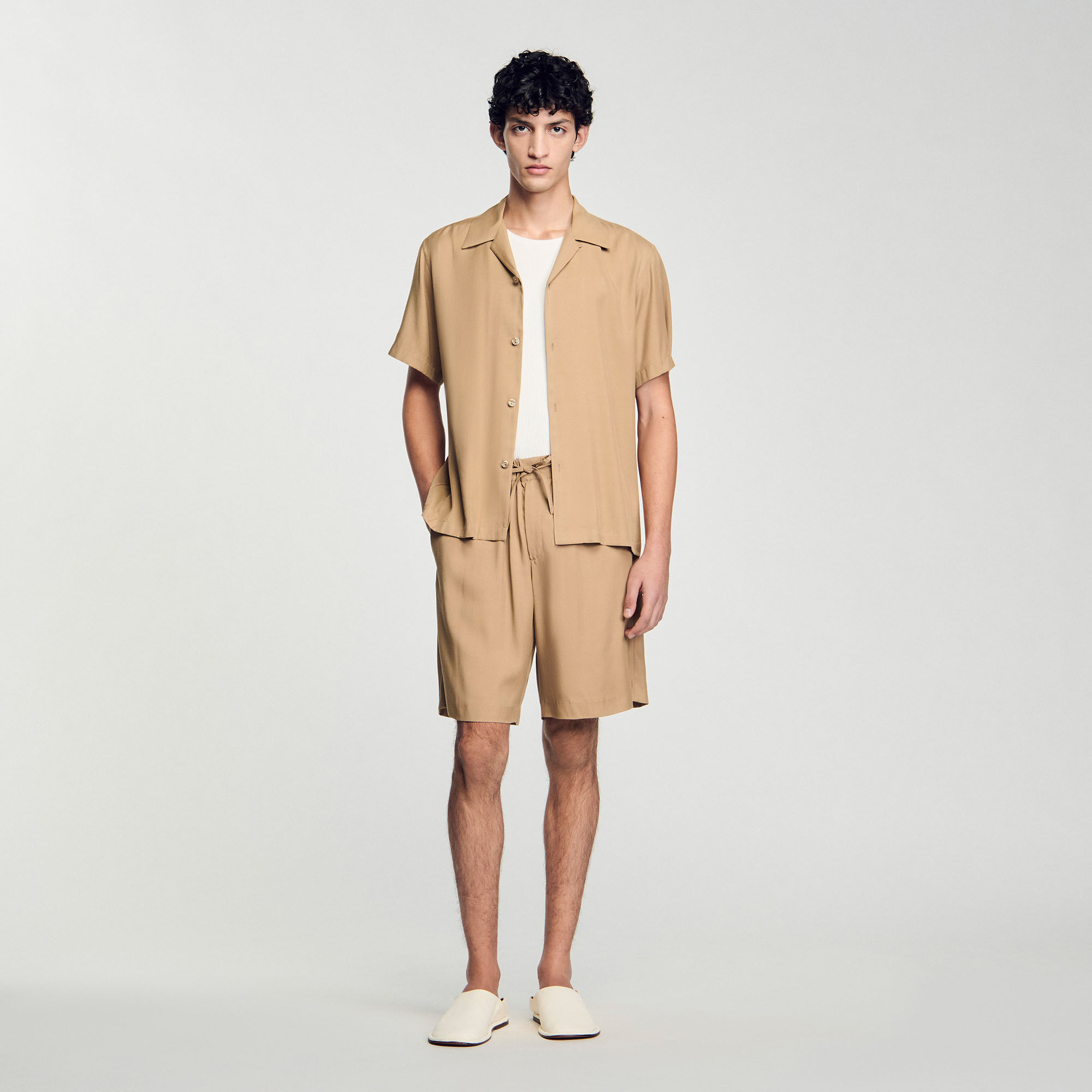 【海外限定】Sandroジャケット☆Contrast-Collar Button-Down Sl Cropped jacket with leather collar blue For Women | Sandro Paris