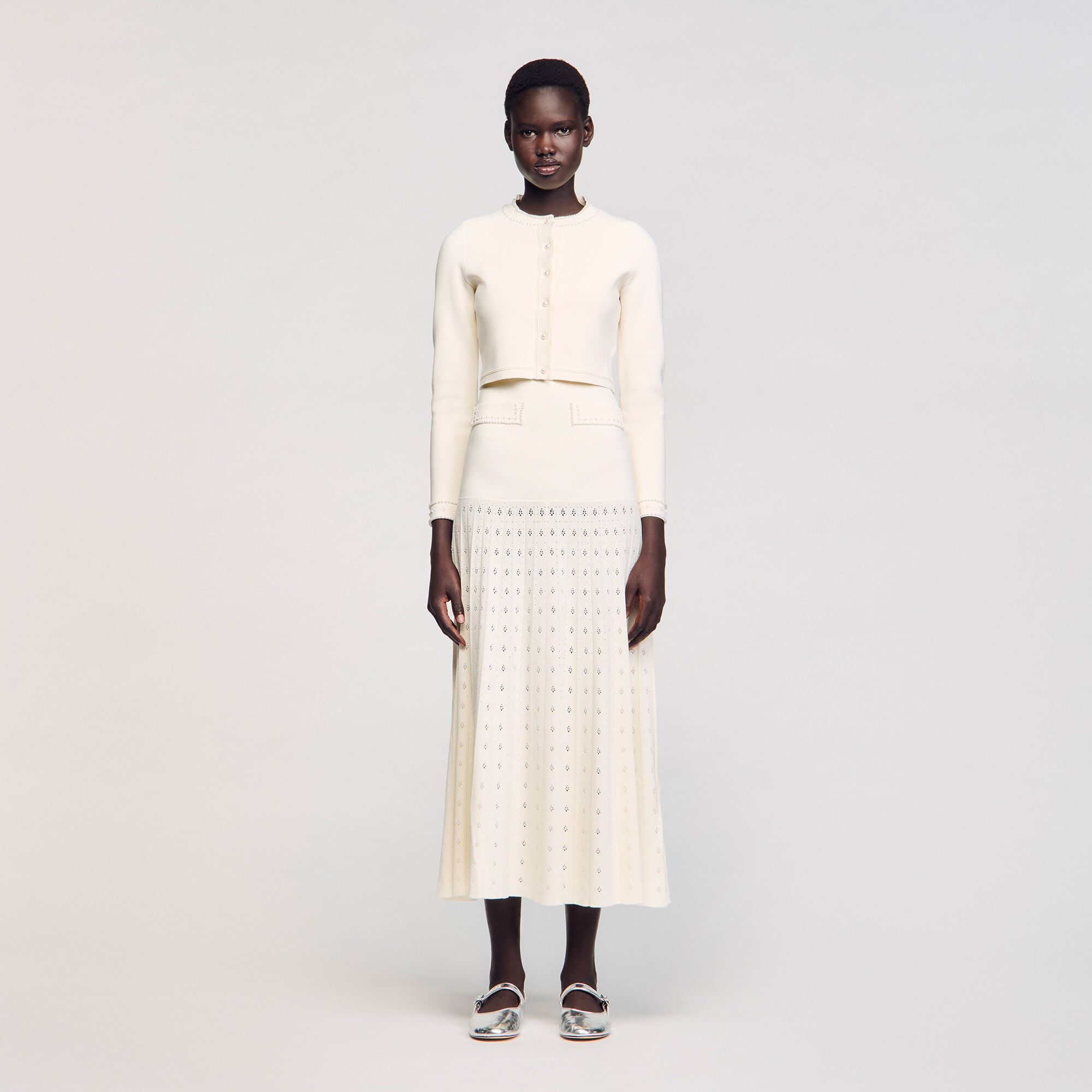 トップス cropped pearl cardigan Cropped cardigan with pearl buttons white / beige For Women