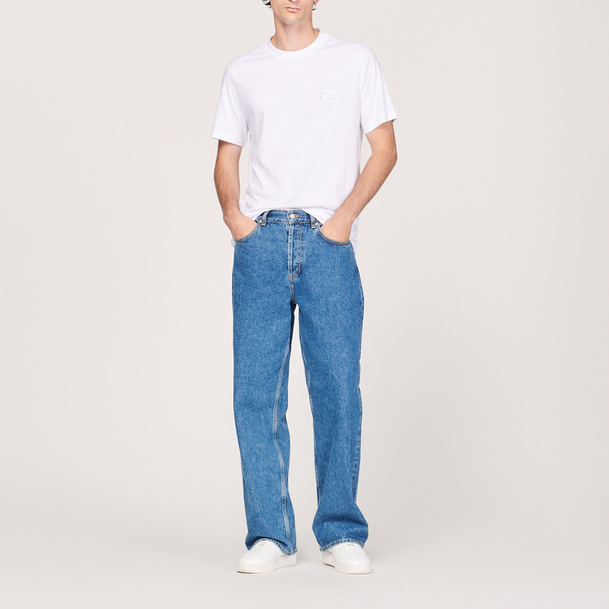 Organic cotton T-shirt with embroidery