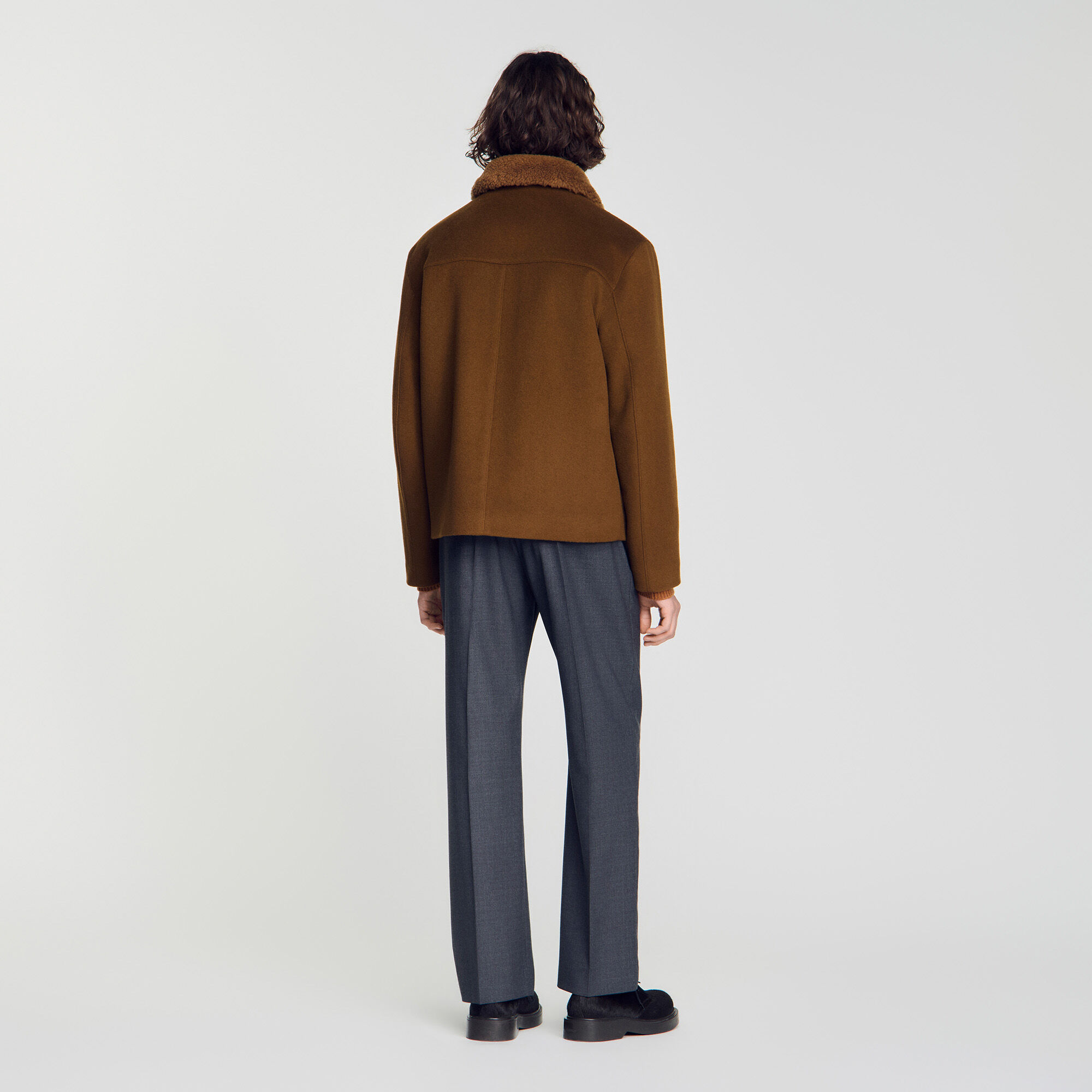 Sandro ブラウン ウール&カシミヤ混フェルト コート Wool and cashmere jacket in Camel for Men | Sandro Paris