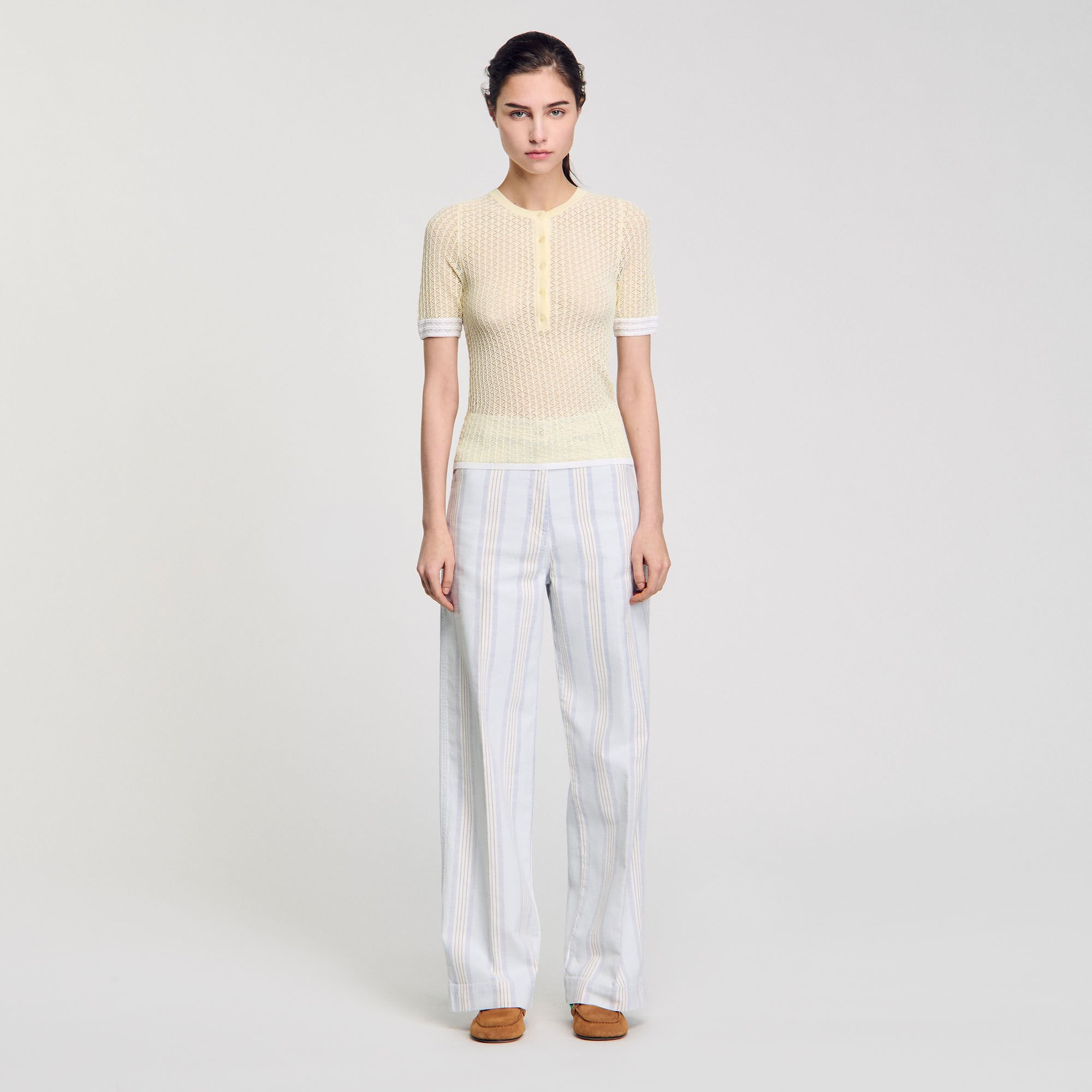 Short-sleeved sweater